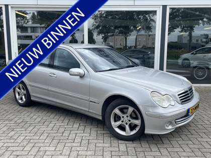Mercedes-Benz C 180 K. Avantgarde 95DKM!! / Automaat / Trekhaak / Navi