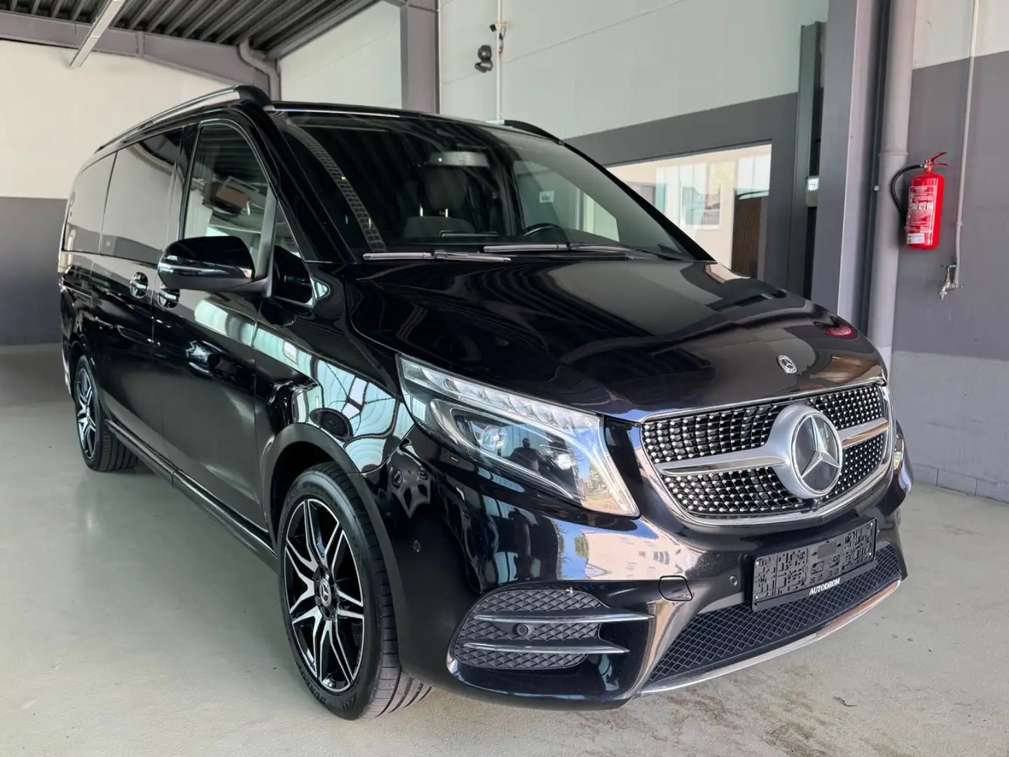Mercedes-Benz V 250 4-Matic Edition19 AMG-Line Lang+AHK+8-Sitz Noir - 1
