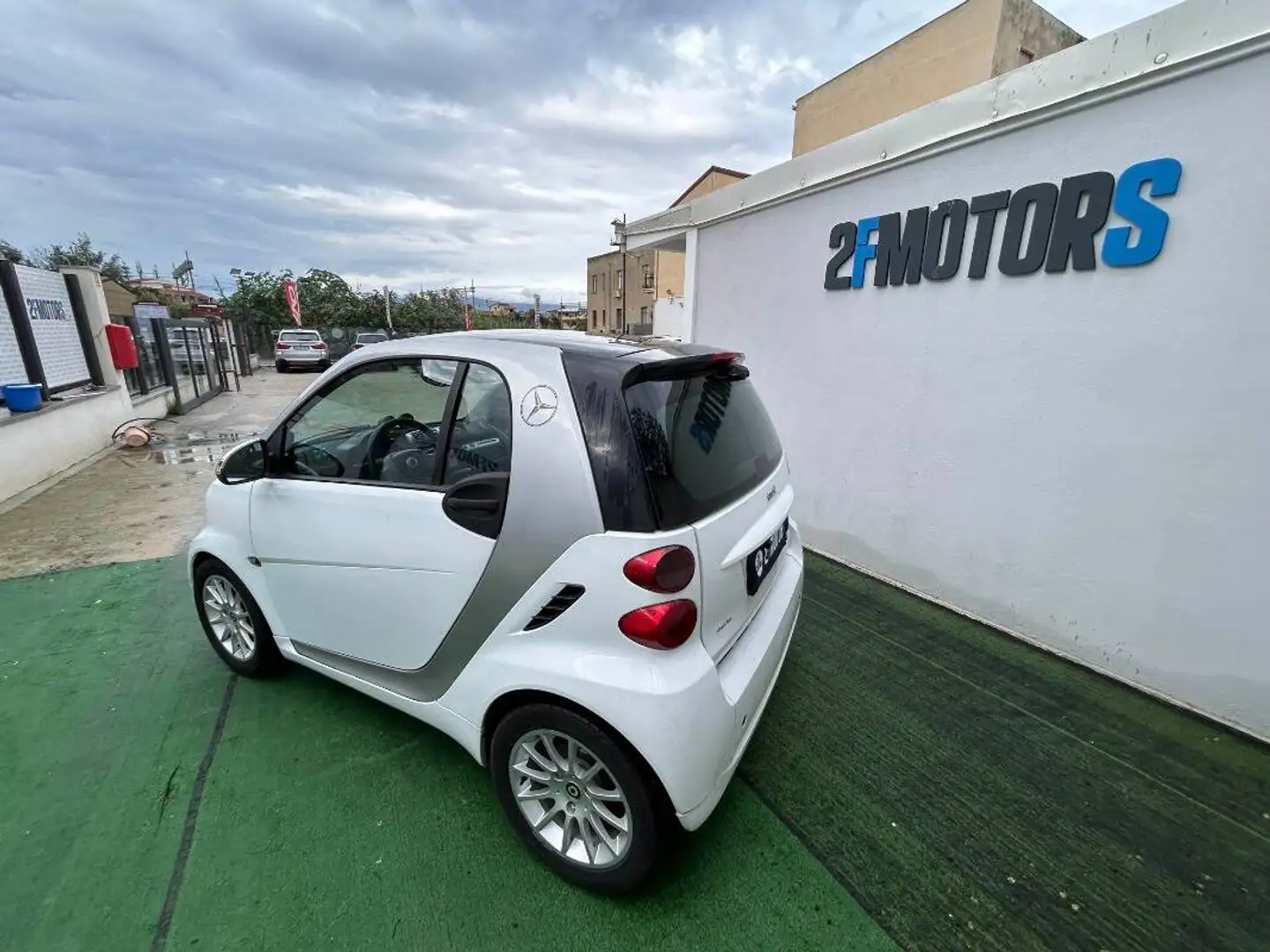 smart forTwo 0.8 cdi Pulse 54cv FL Weiß - 2