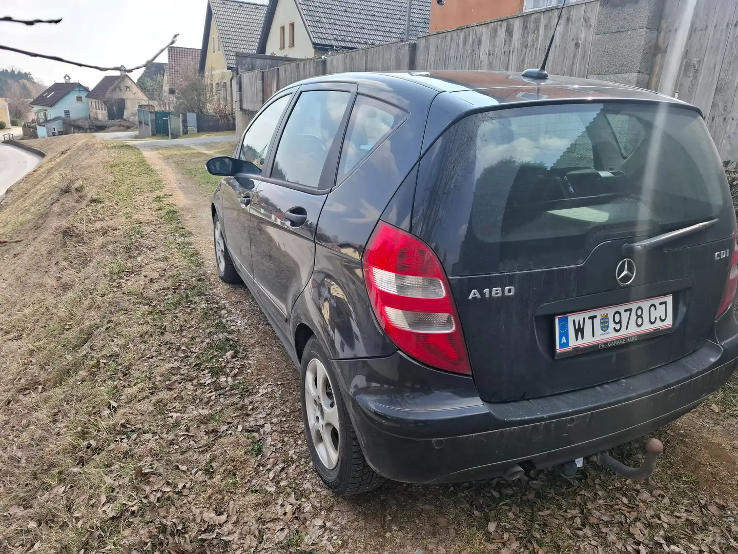 Mercedes-Benz 180 CDI Schwarz - 2
