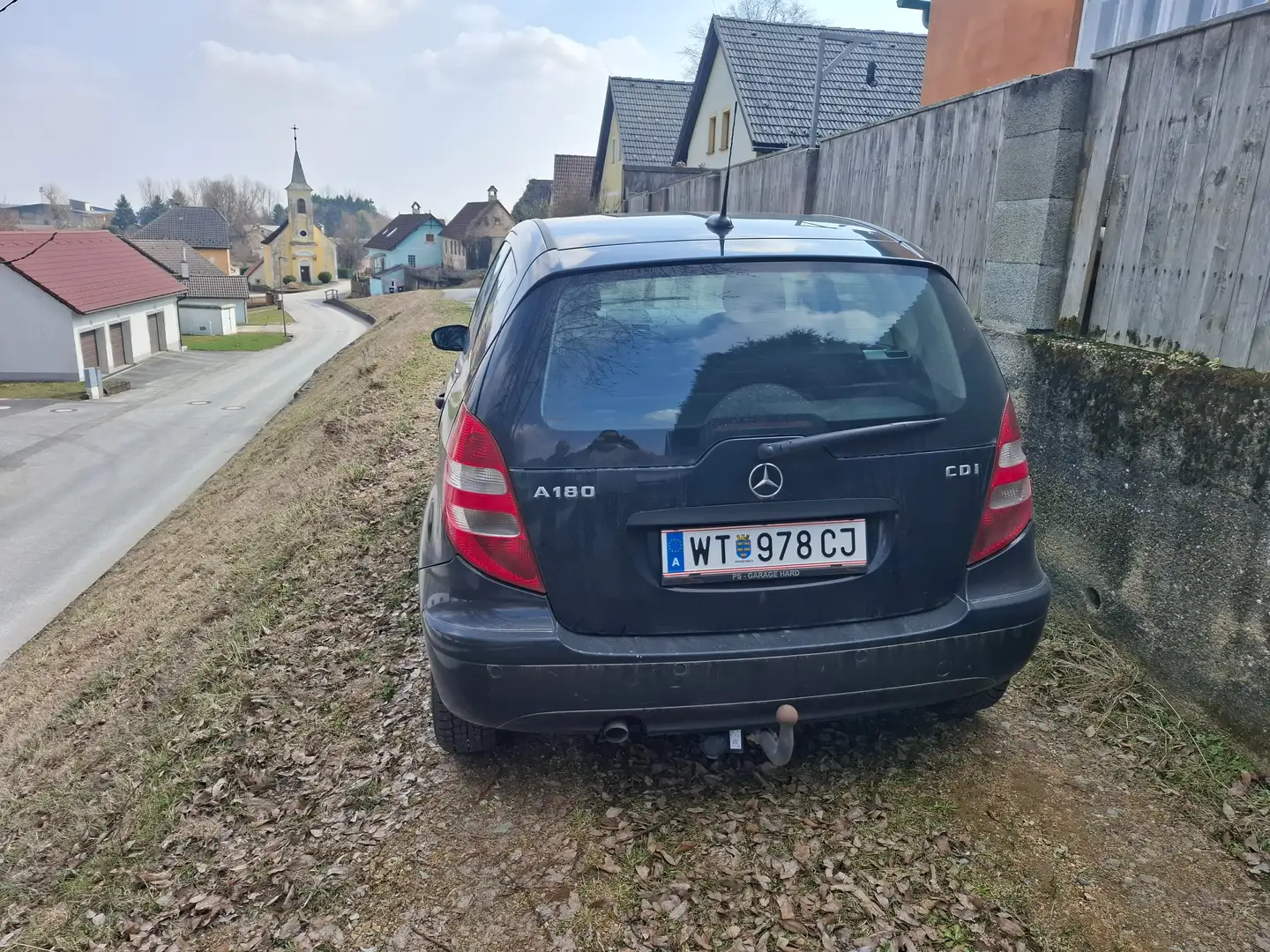 Mercedes-Benz 180 CDI Schwarz - 1
