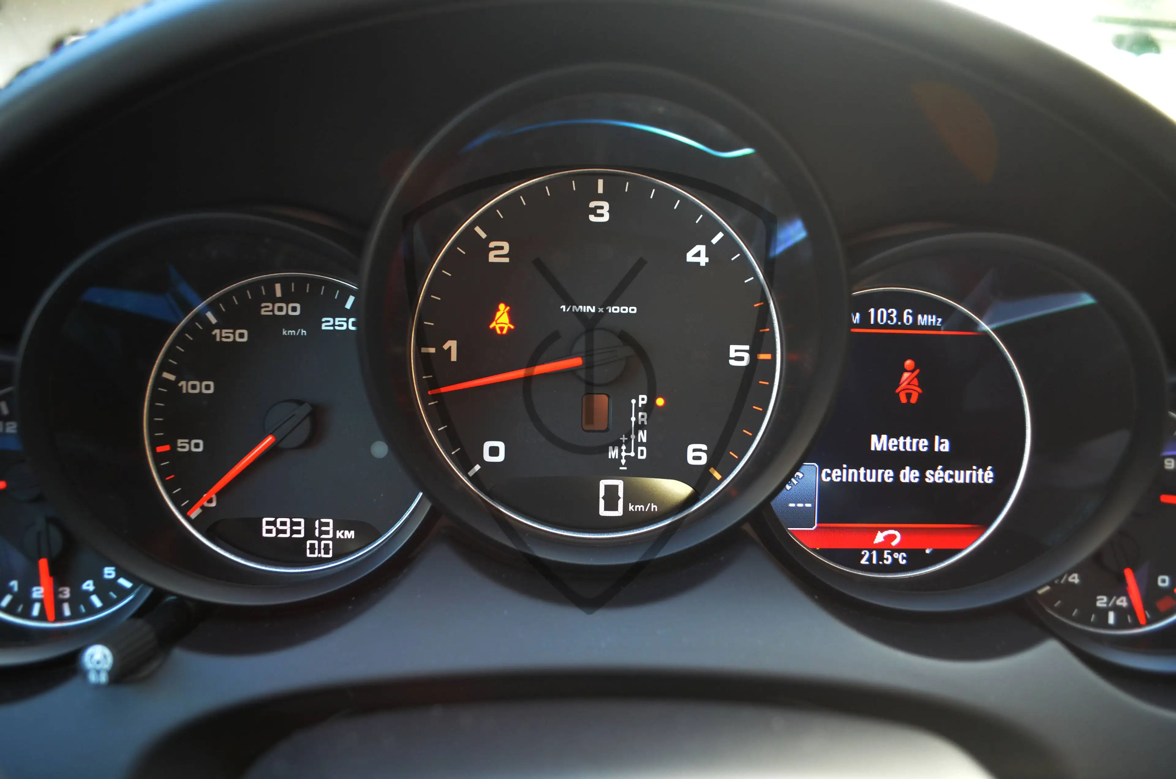 Porsche Cayenne Cayenne 3.0TD Platinum Edition * PANORAMA * 21 INCH TURBO III * FULL LED PDLS — photo 3