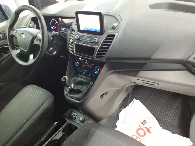 Ford Transit view 12