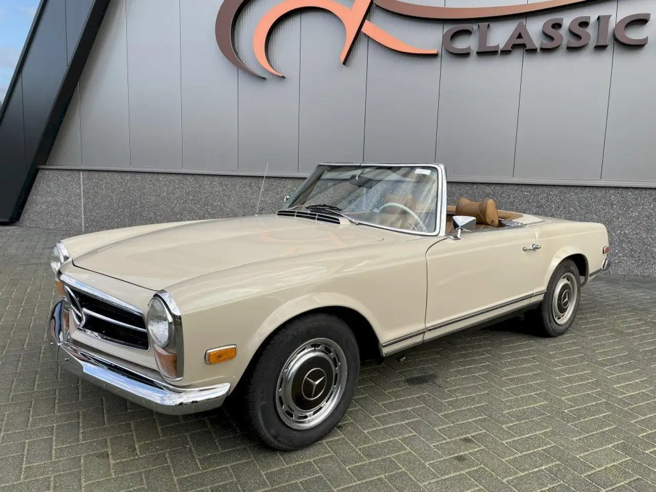 Mercedes-Benz SL 280 W113 Pagode, foto 2