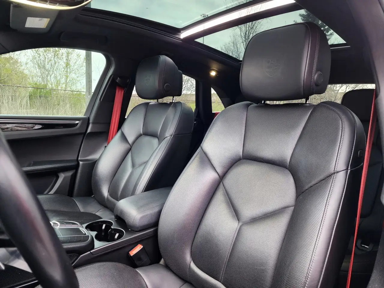 Porsche Macan снимка Porsche Macan