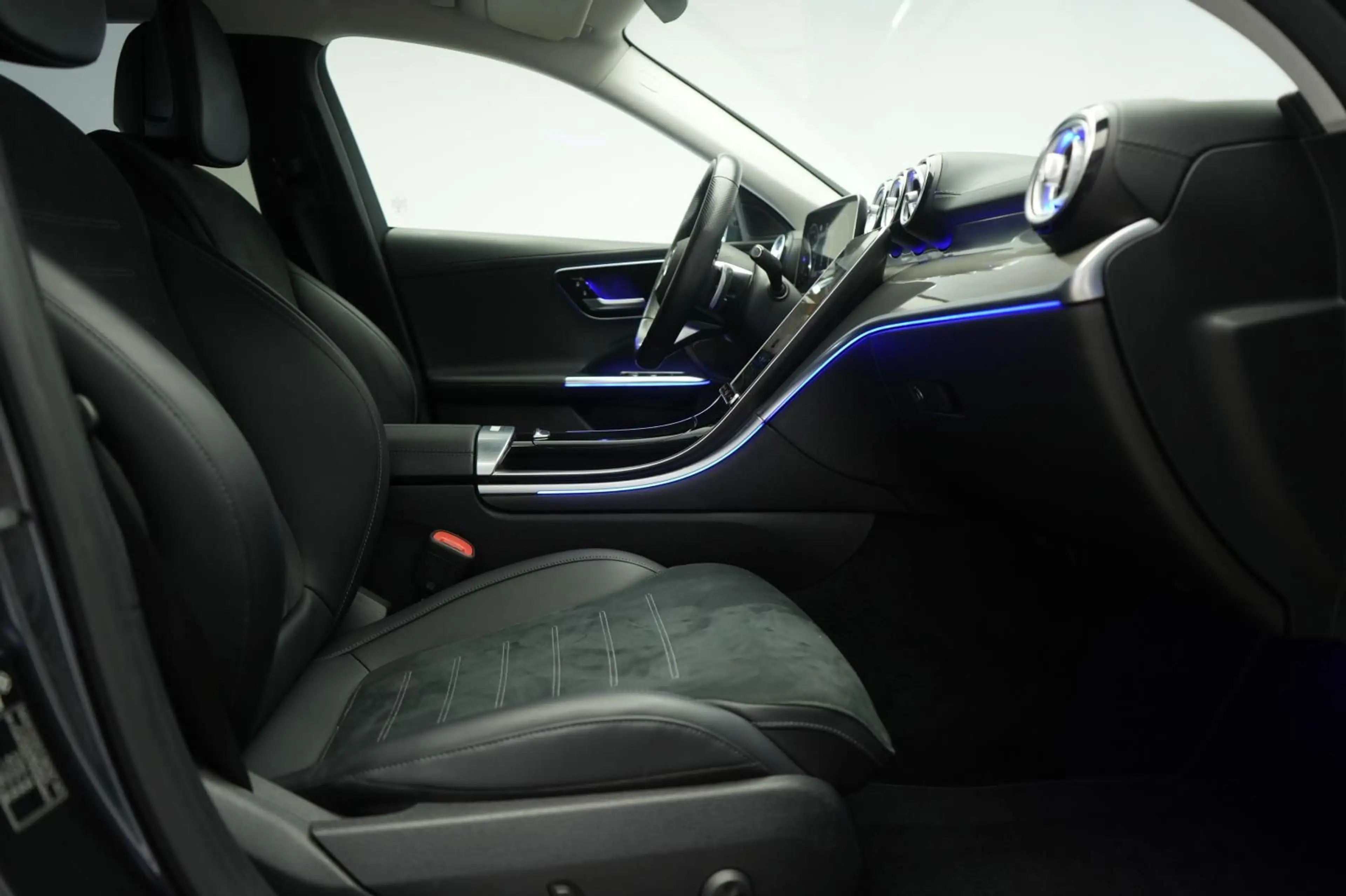 Mercedes-Benz C 220 d 9G-Tronic AMG Temp/AHK/Kamera/Virtual/La — photo 9