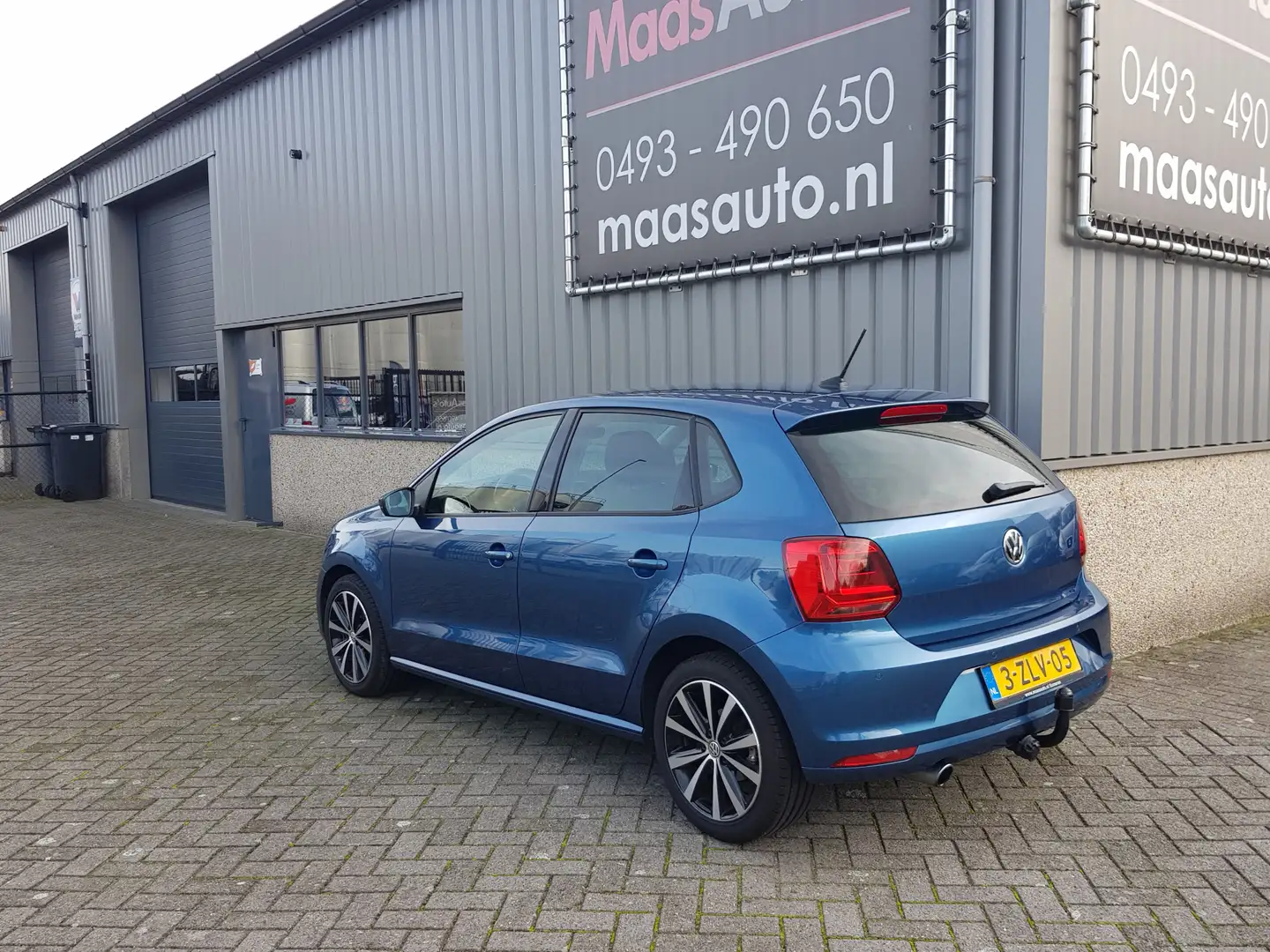 Volkswagen Polo 1.2 TSI Highline automaat 110 pk full-options 1e e Blau - 2