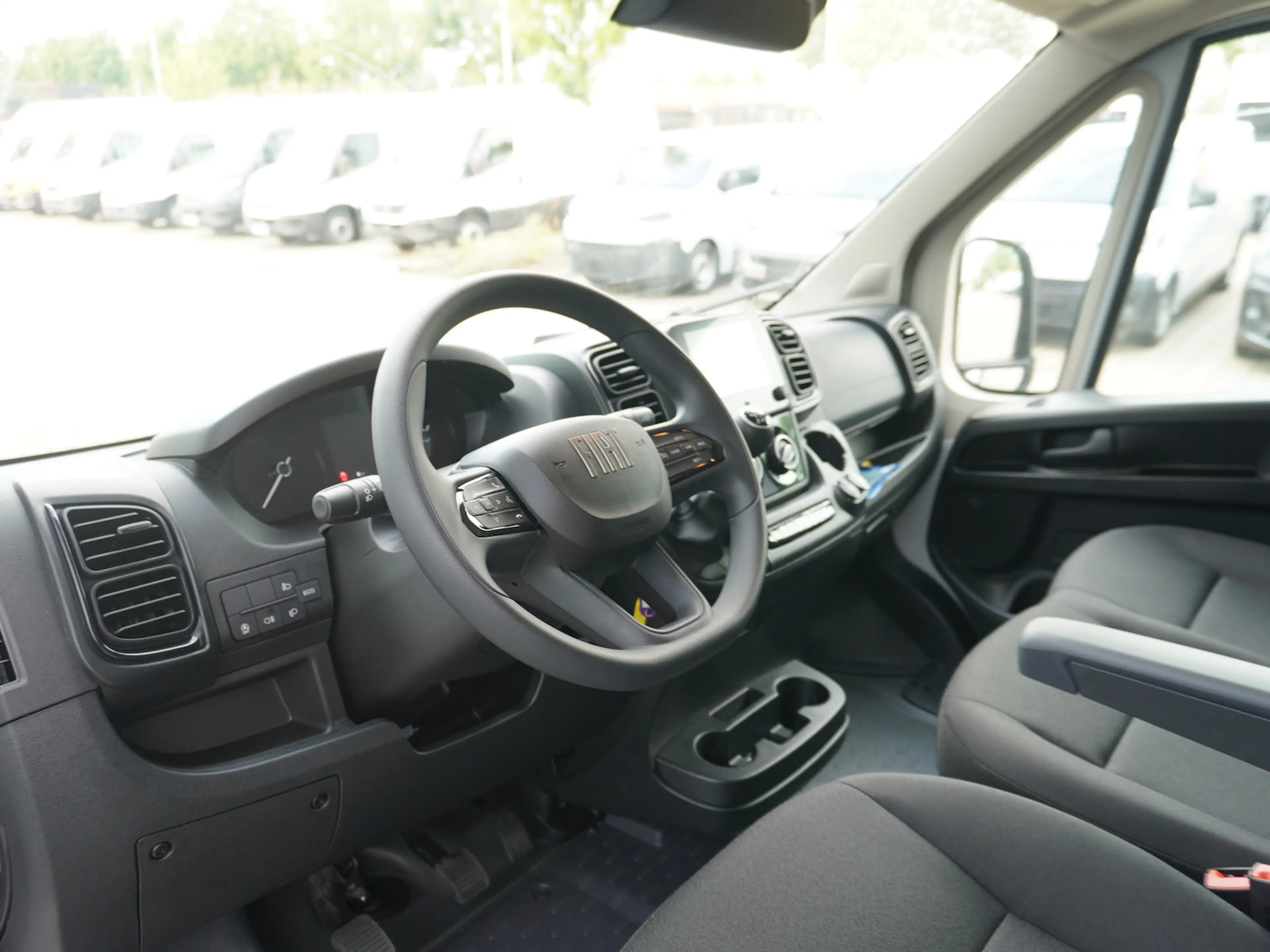 Fiat Ducato 33 L2H1 140 / Apple CarPlay + Kamera — photo 11