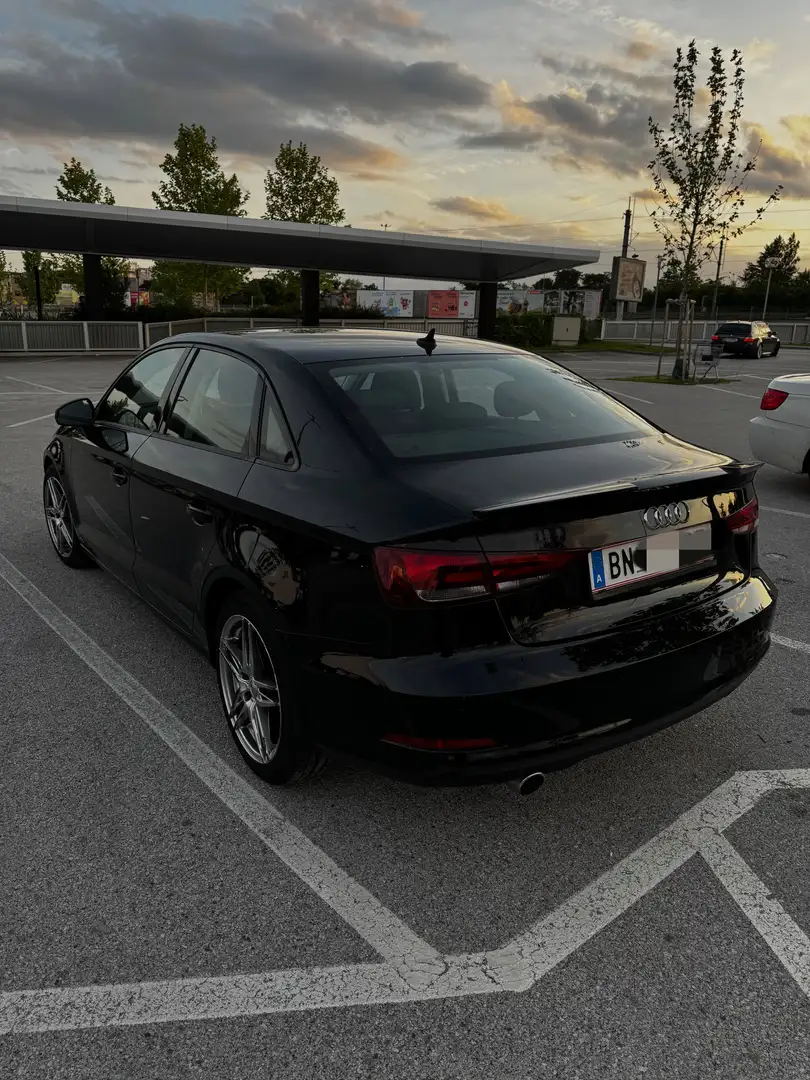 Audi A3 1.6 TDI Limousine (clean diesel) Attraction - 1