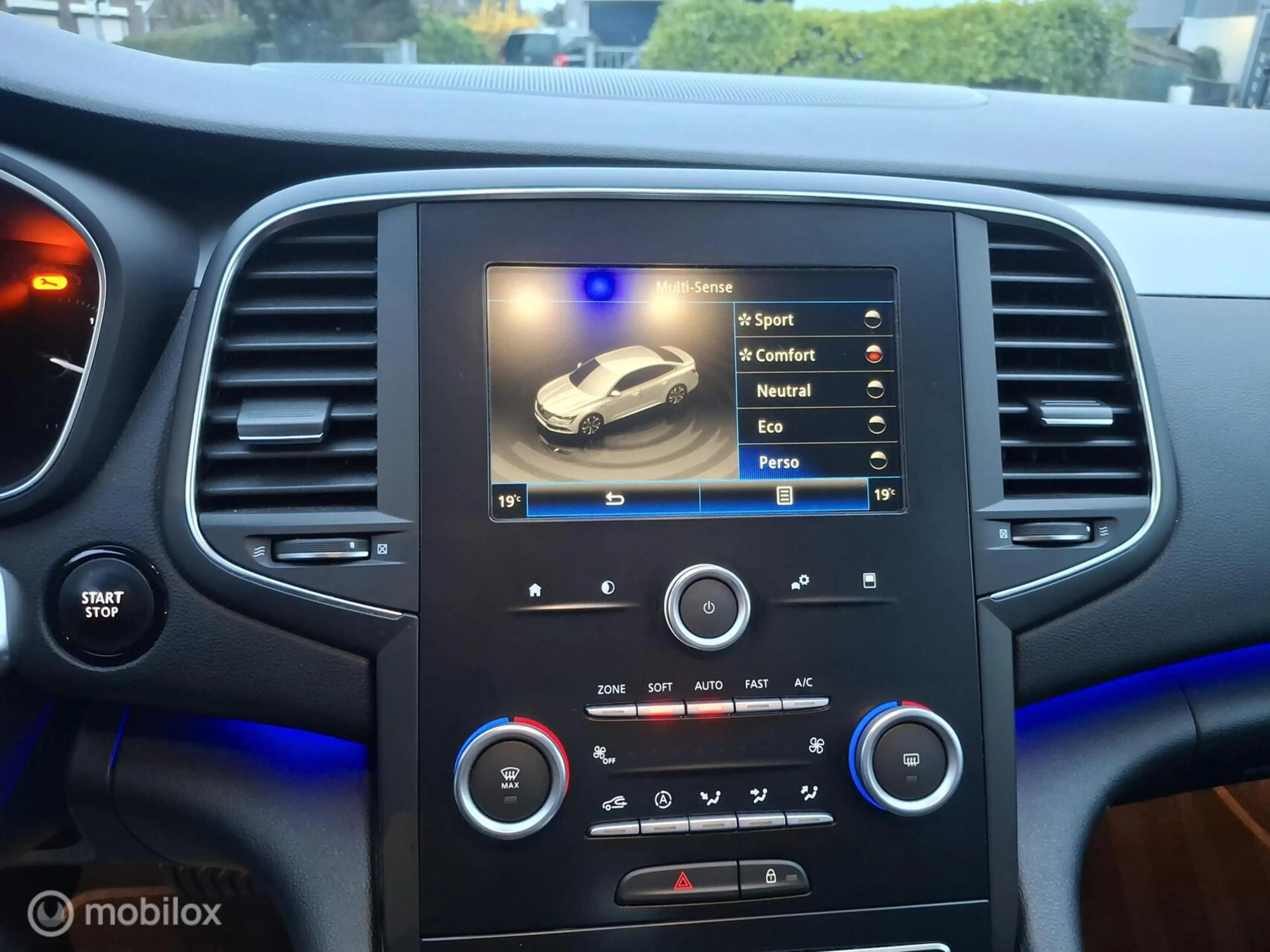 Renault Talisman 1.6 TCe Zen — photo 13