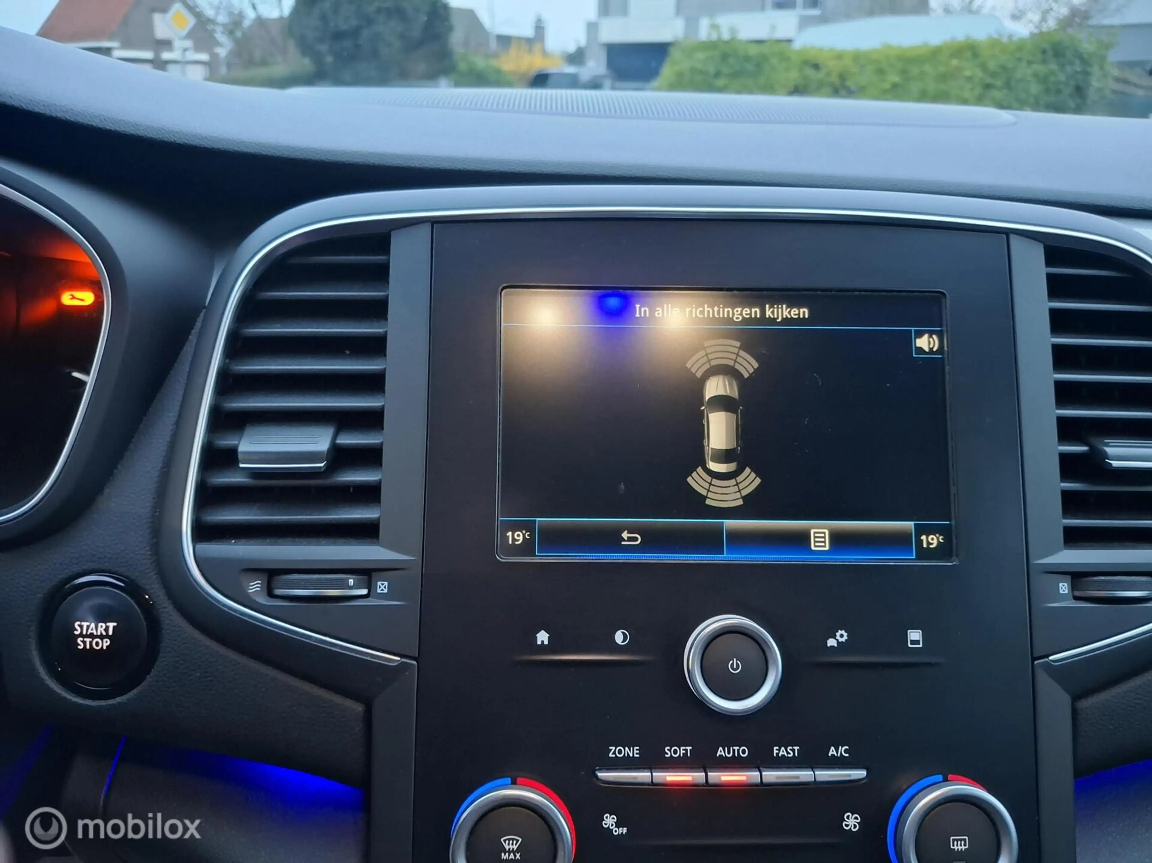 Renault Talisman 1.6 TCe Zen — photo 12