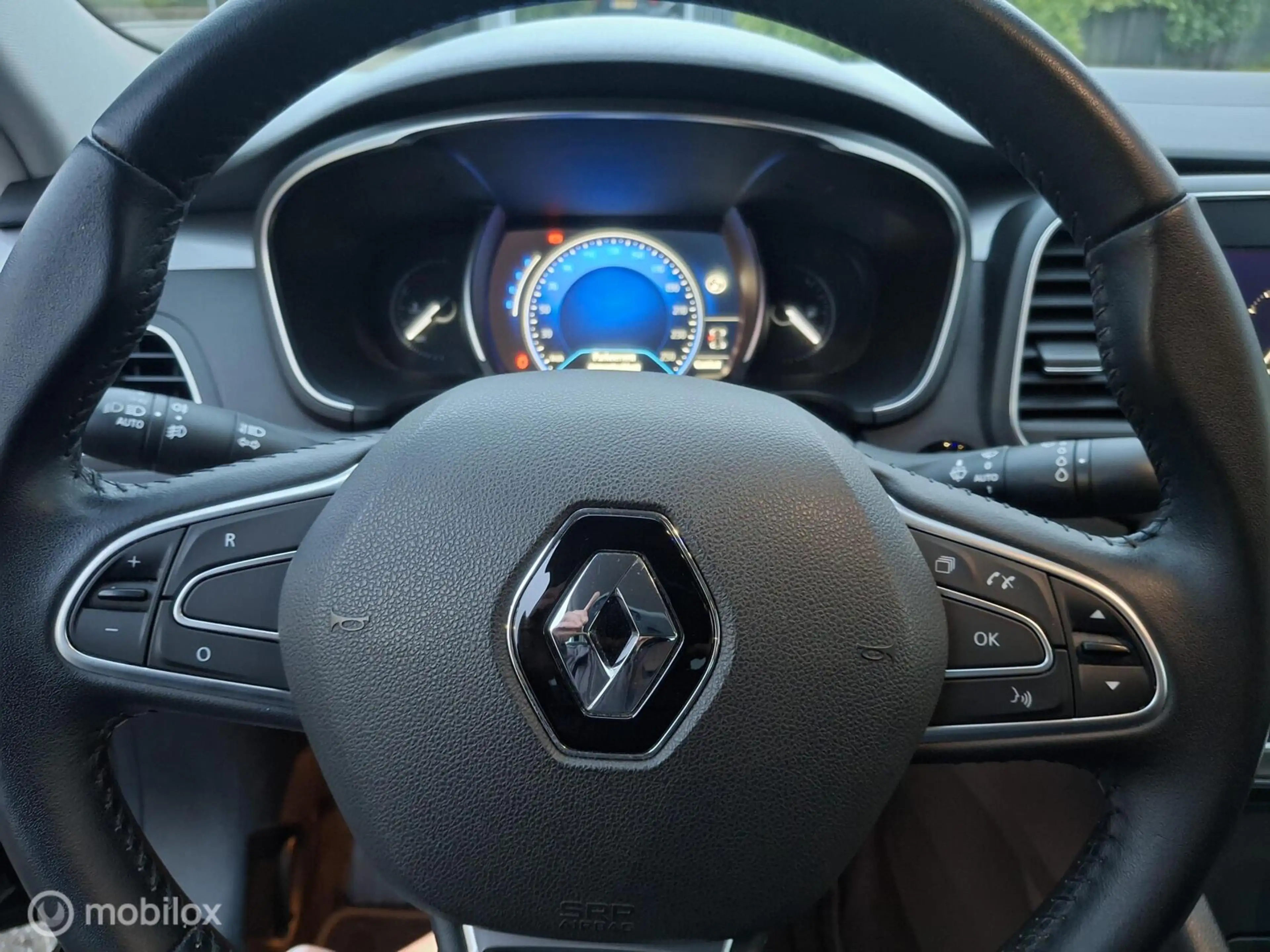 Renault Talisman 1.6 TCe Zen — photo 9