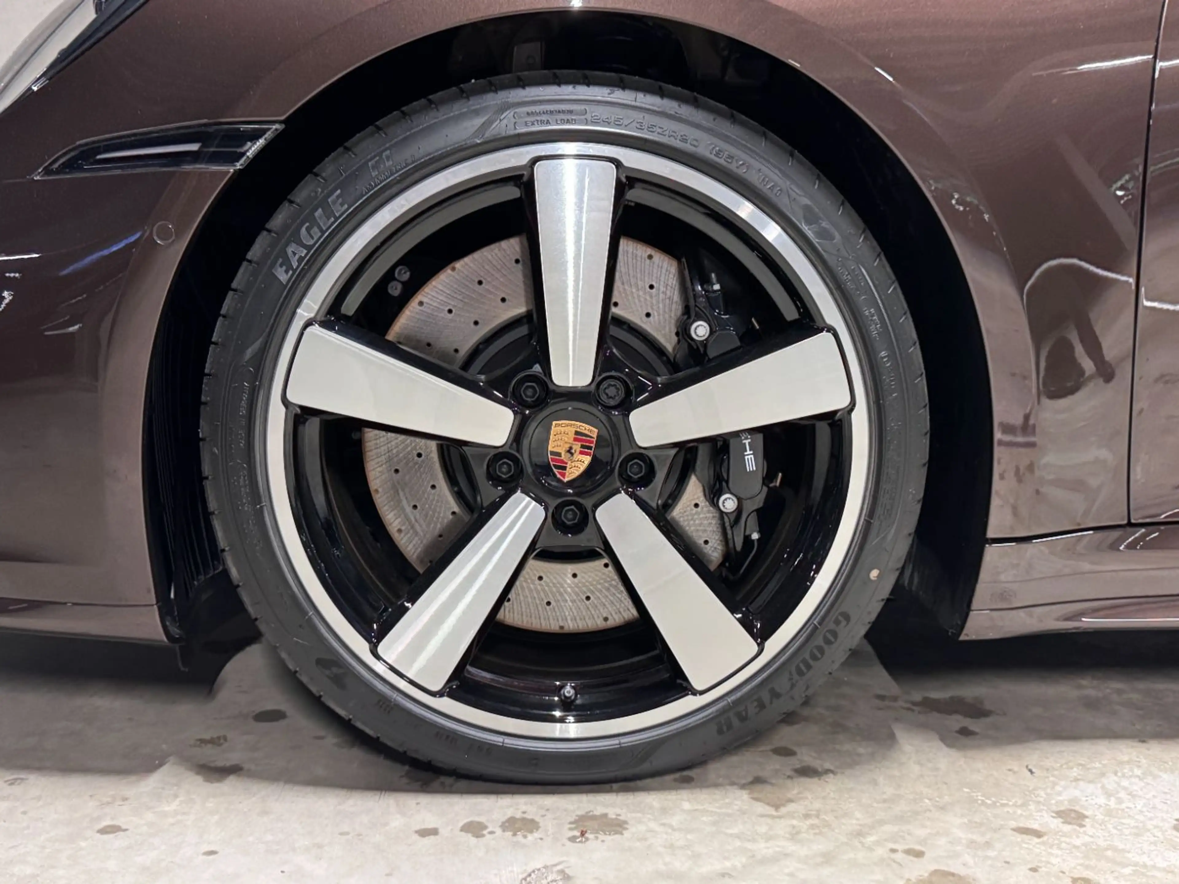 Porsche 992 (911) Targa 4S | PTS macadamia | Liftsystem — photo 12