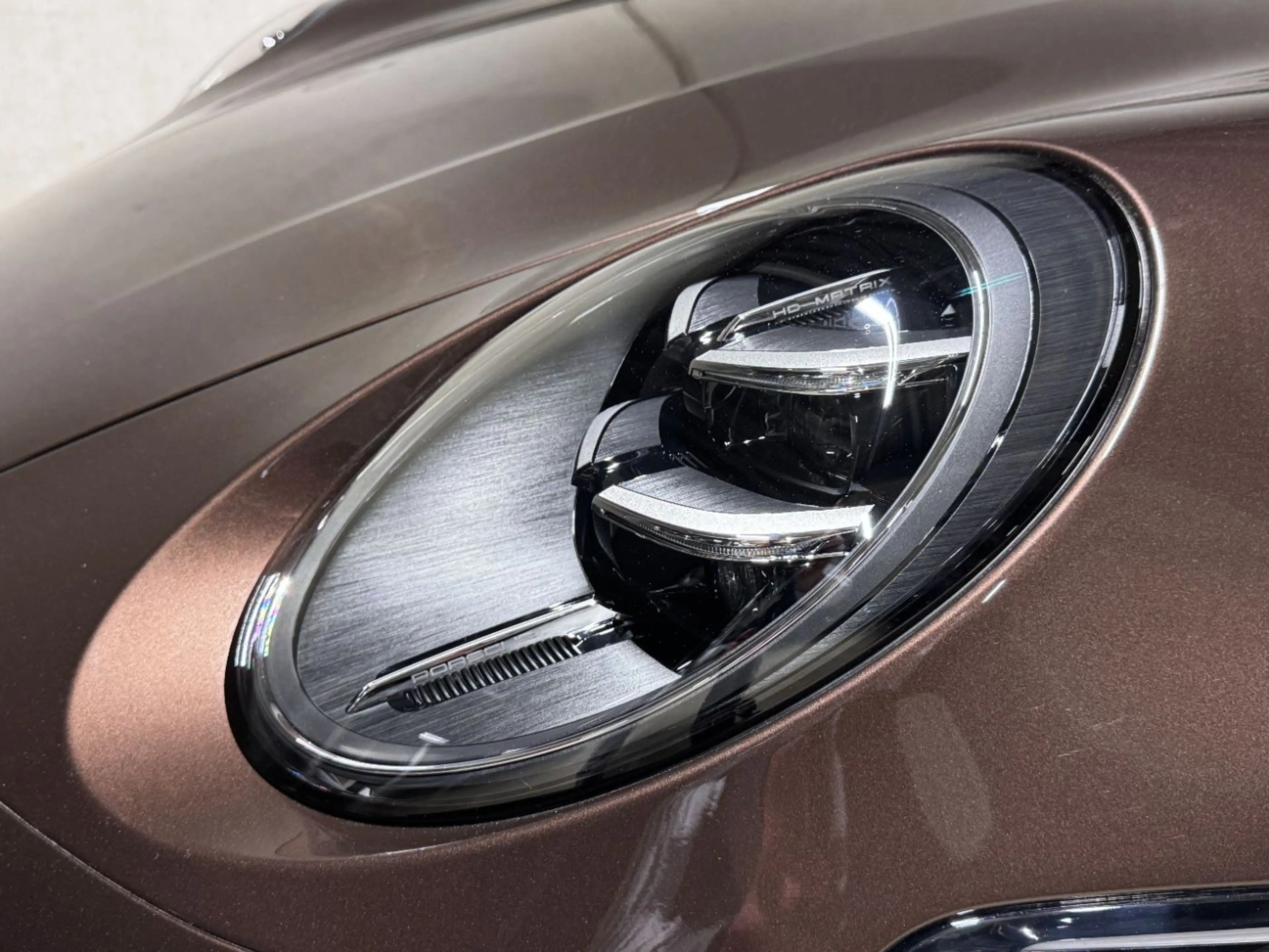Porsche 992 (911) Targa 4S | PTS macadamia | Liftsystem — photo 10