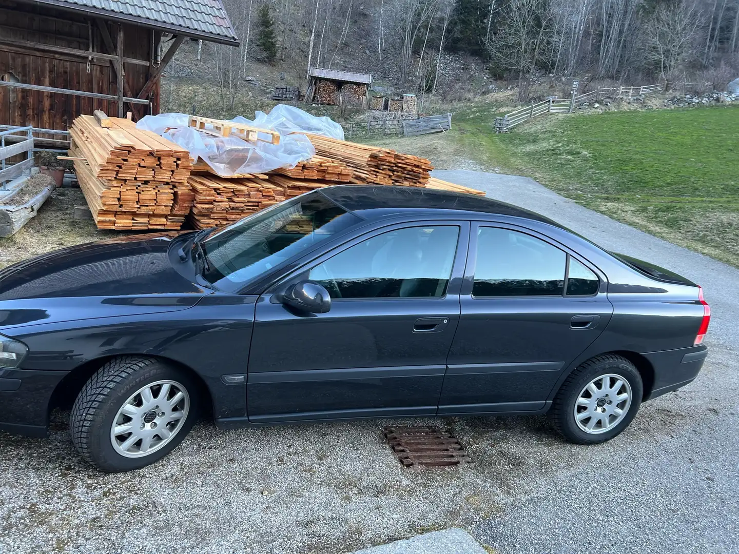 Volvo S60 2.4D Comfort Černá - 1