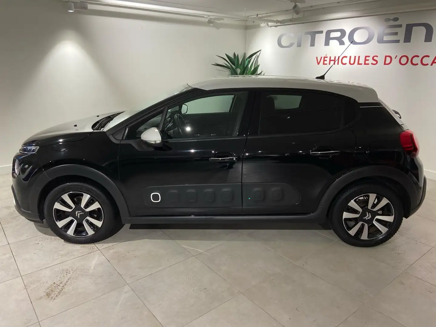 Citroen C3 1.2 PureTech S&S Shine | Camera | Apple Carplay/An Zwart - 2