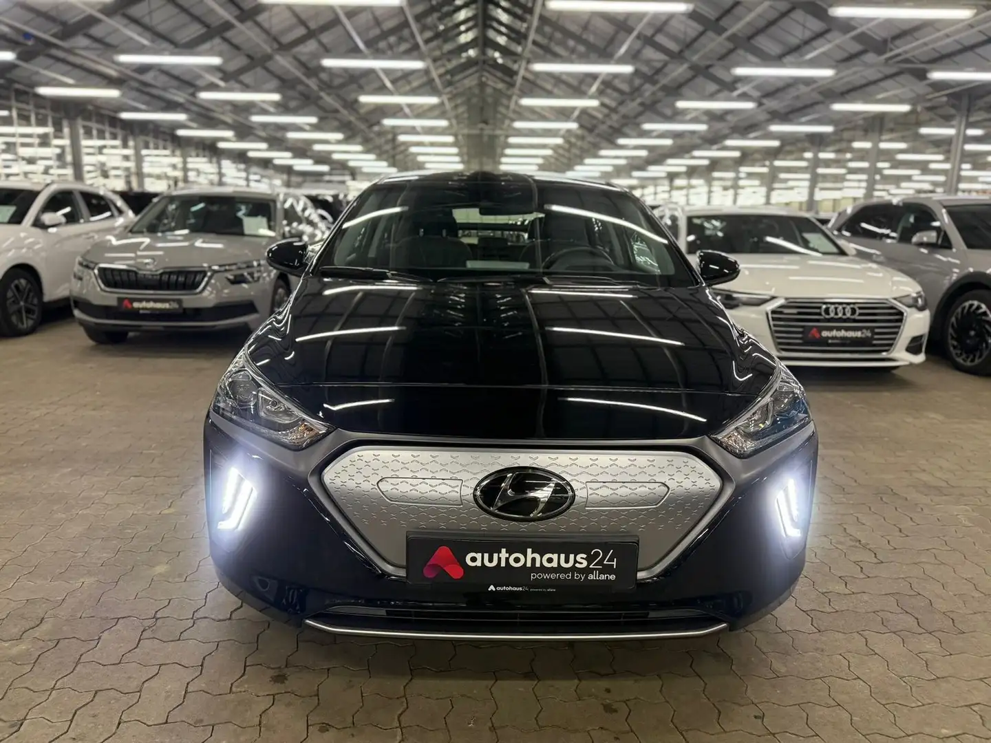 Hyundai IONIQ Trend-Paket   38,3 kWh|Navi|Kamera Schwarz - 2