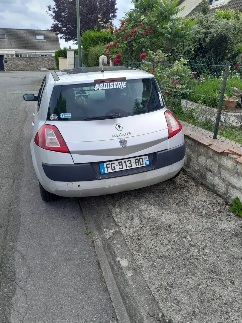 Renault Megane Mégane 1.9 dCi 120 Hélios Gris - 1