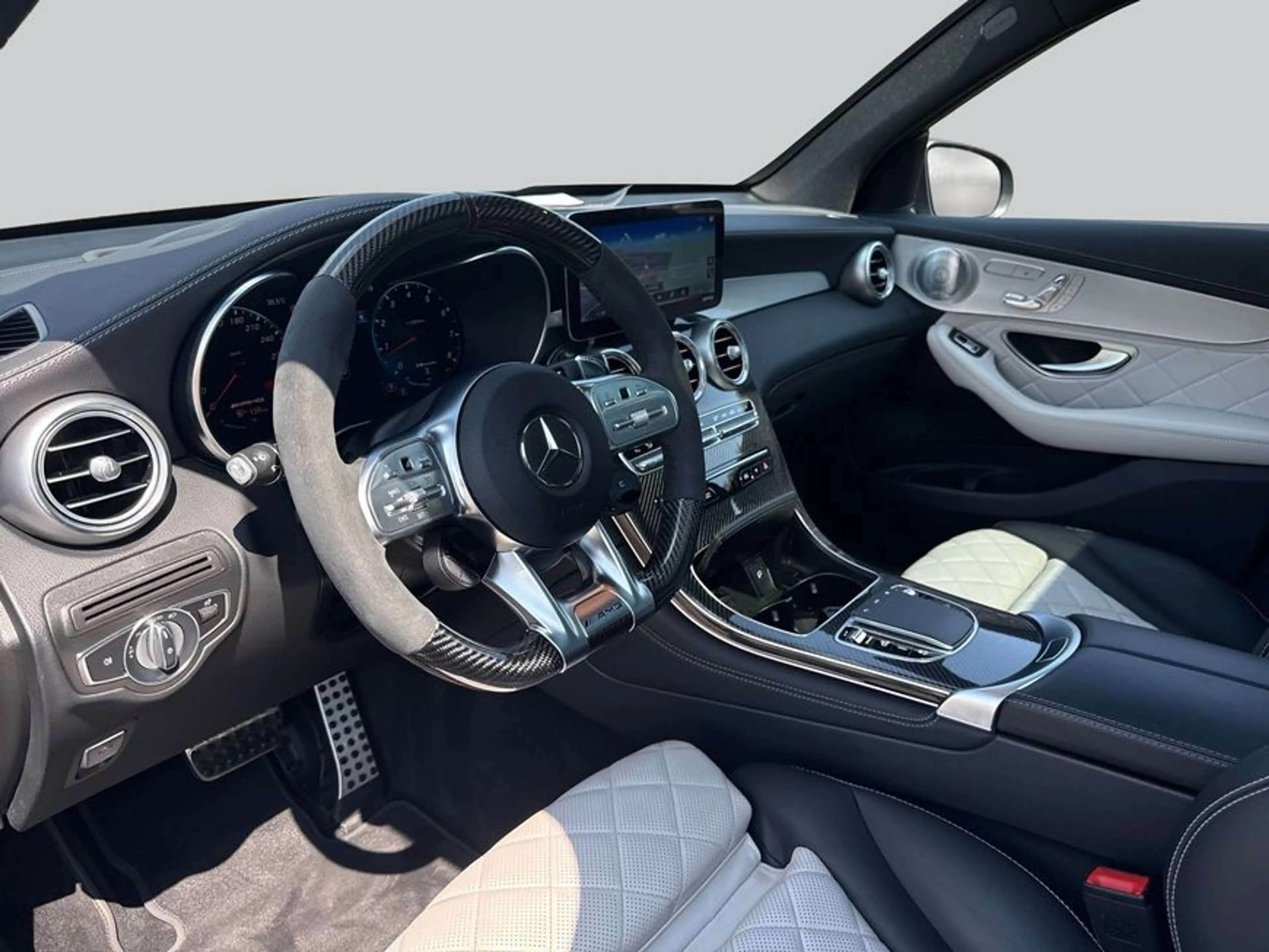 Mercedes-Benz GLC 63 AMG GLC — photo 9