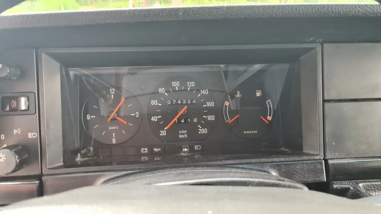 Volvo 240 2.3 DL belastingvrij in top conditie, foto 9