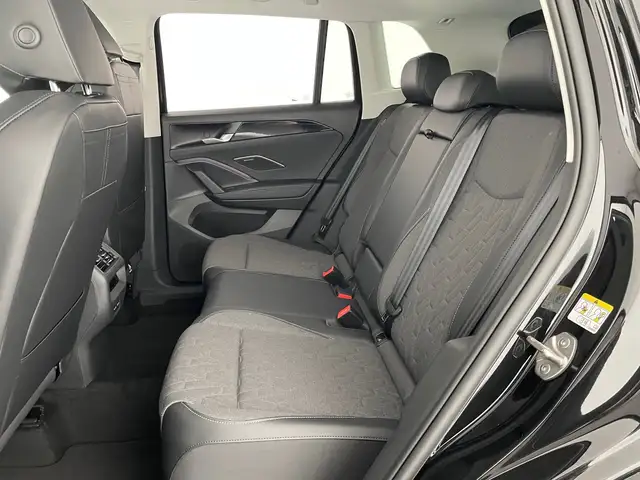 Volkswagen Tiguan view 11