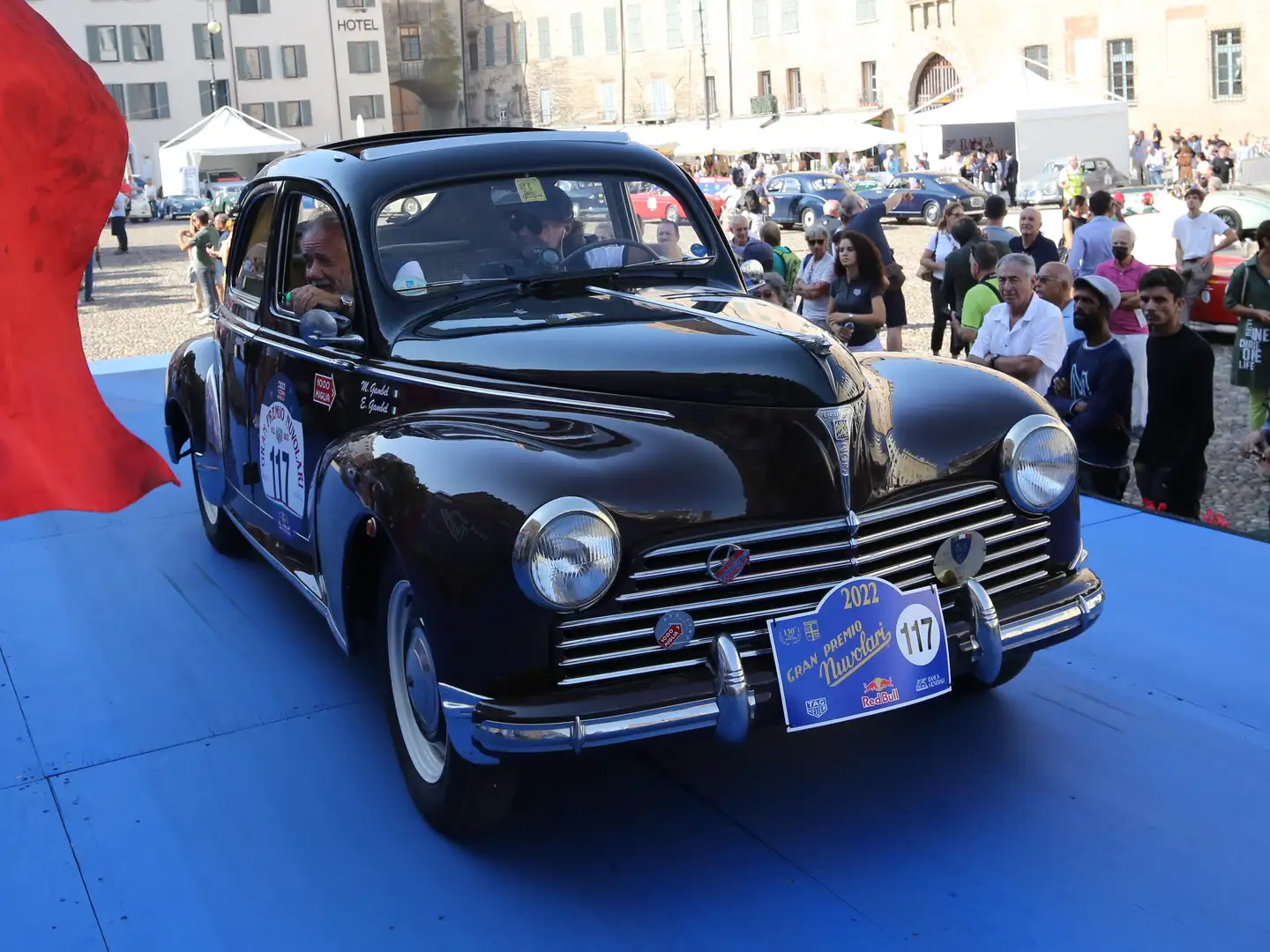 Peugeot 204 203 1300cc Negro - 1