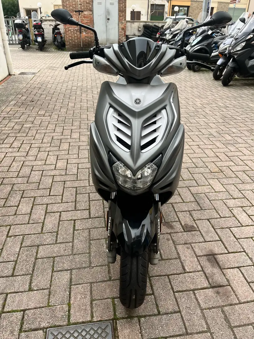 Yamaha Aerox Szürke - 2