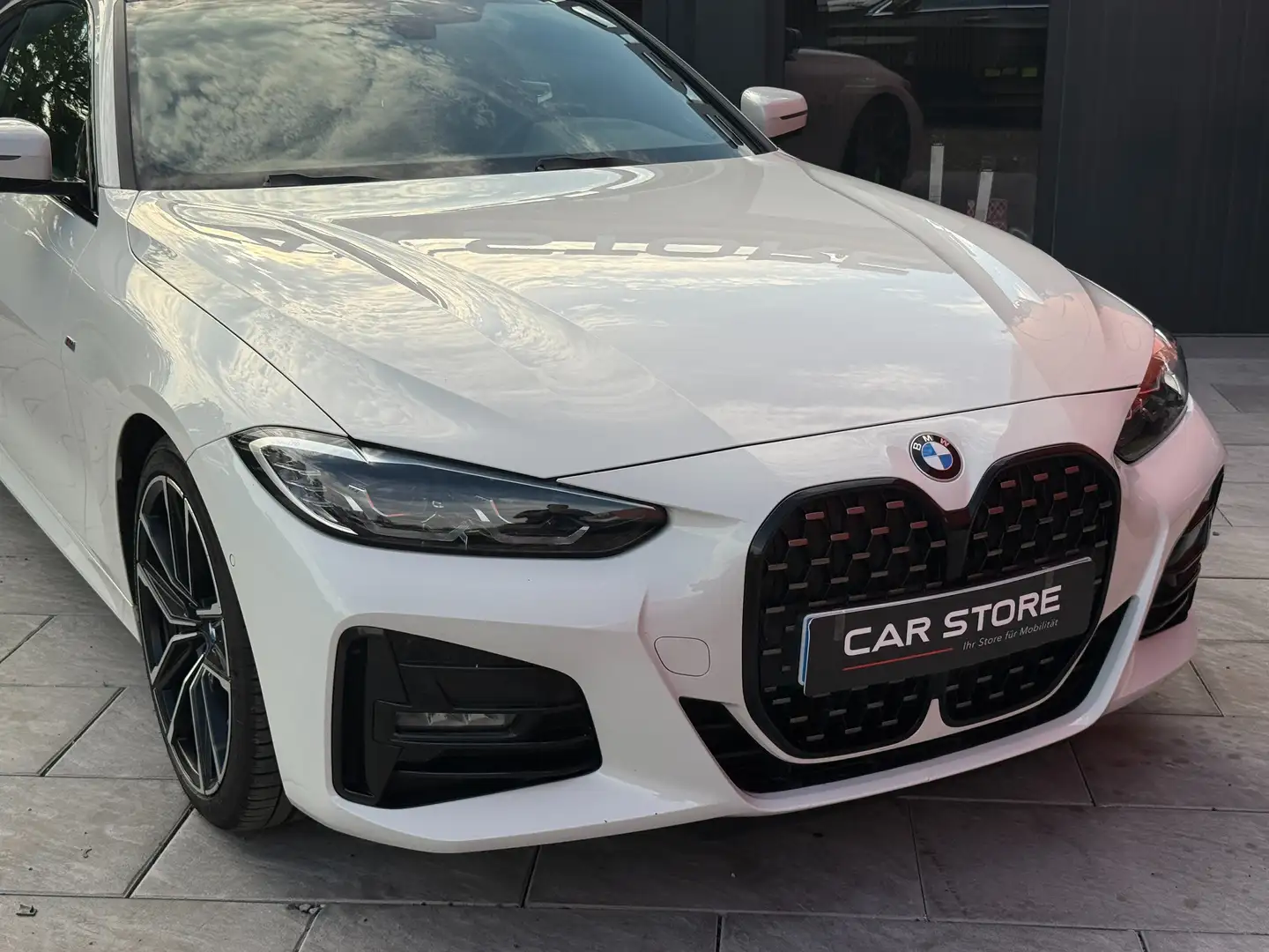 BMW 420 d|MSport|Coupe|Schiebed|Kamera|LED|Navi|LiveCockpt Weiß - 2