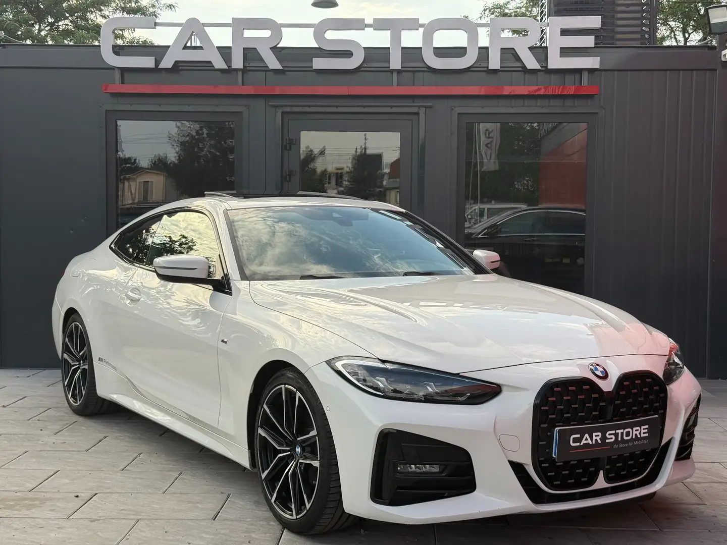 BMW 420 d|MSport|Coupe|Schiebed|Kamera|LED|Navi|LiveCockpt Weiß - 1