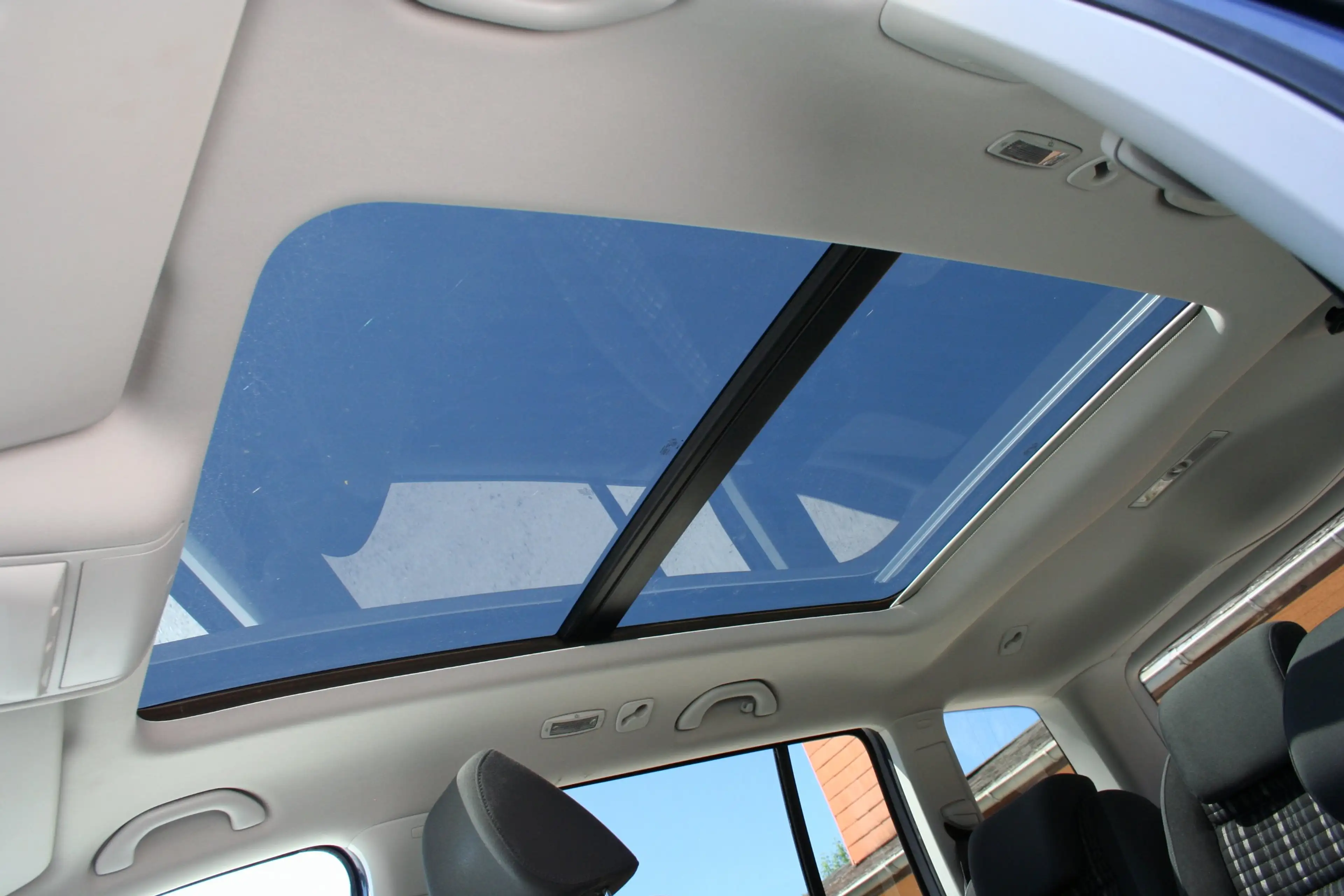 Volkswagen Cross Touran CrossTouran 2.0 TDI *Xenon*Pano*1.Hand* — photo 14
