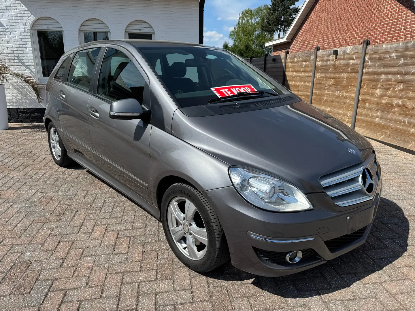 Mercedes-Benz B 200 CDI - ONLY EXPORT OR PROFESSIONAL!! - EURO 5 Grijs - 1