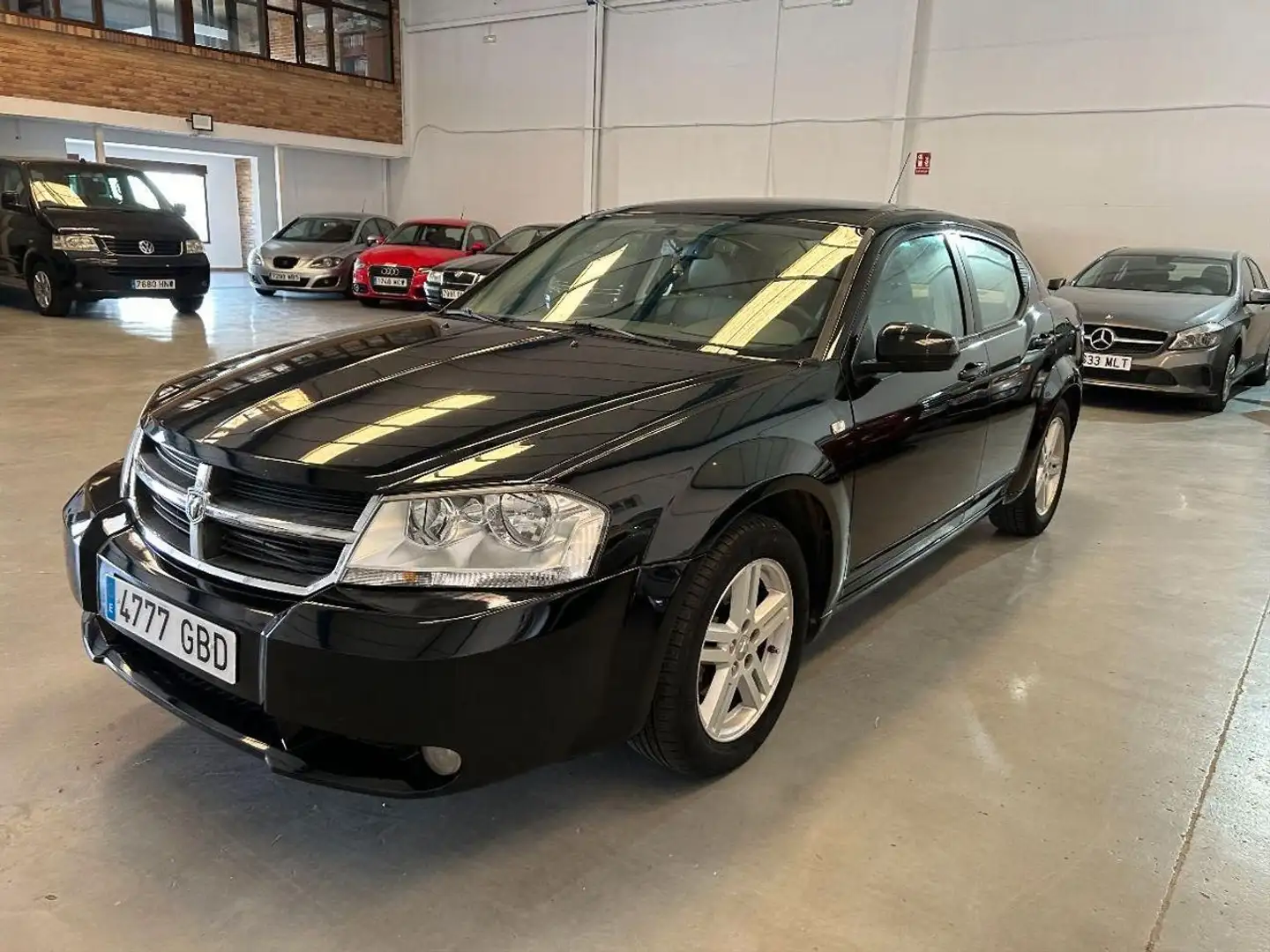 Dodge Avenger 2.0CRD SE Noir - 2