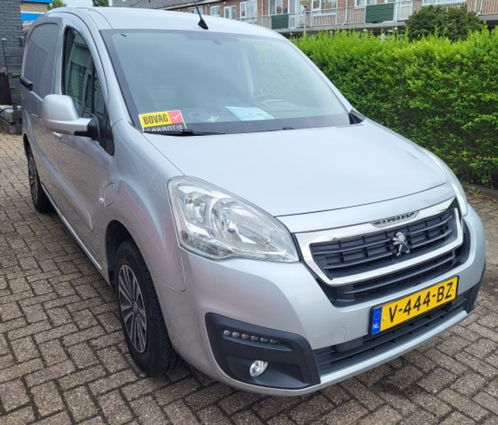 Peugeot Partner Model 2017 Full Electric met accu rapport — photo 4