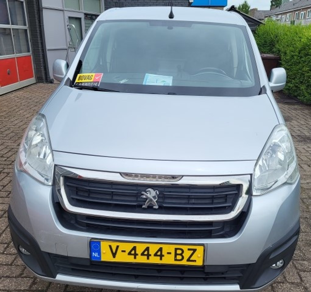 Peugeot Partner Model 2017 Full Electric met accu rapport — photo 3