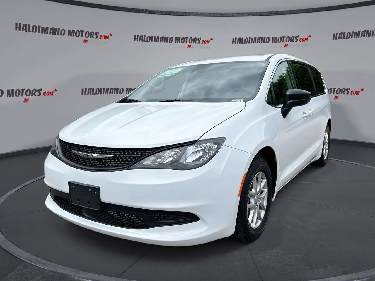 2024 Chrysler Grand Caravan SXT 2WD | Heated Steering Wheel