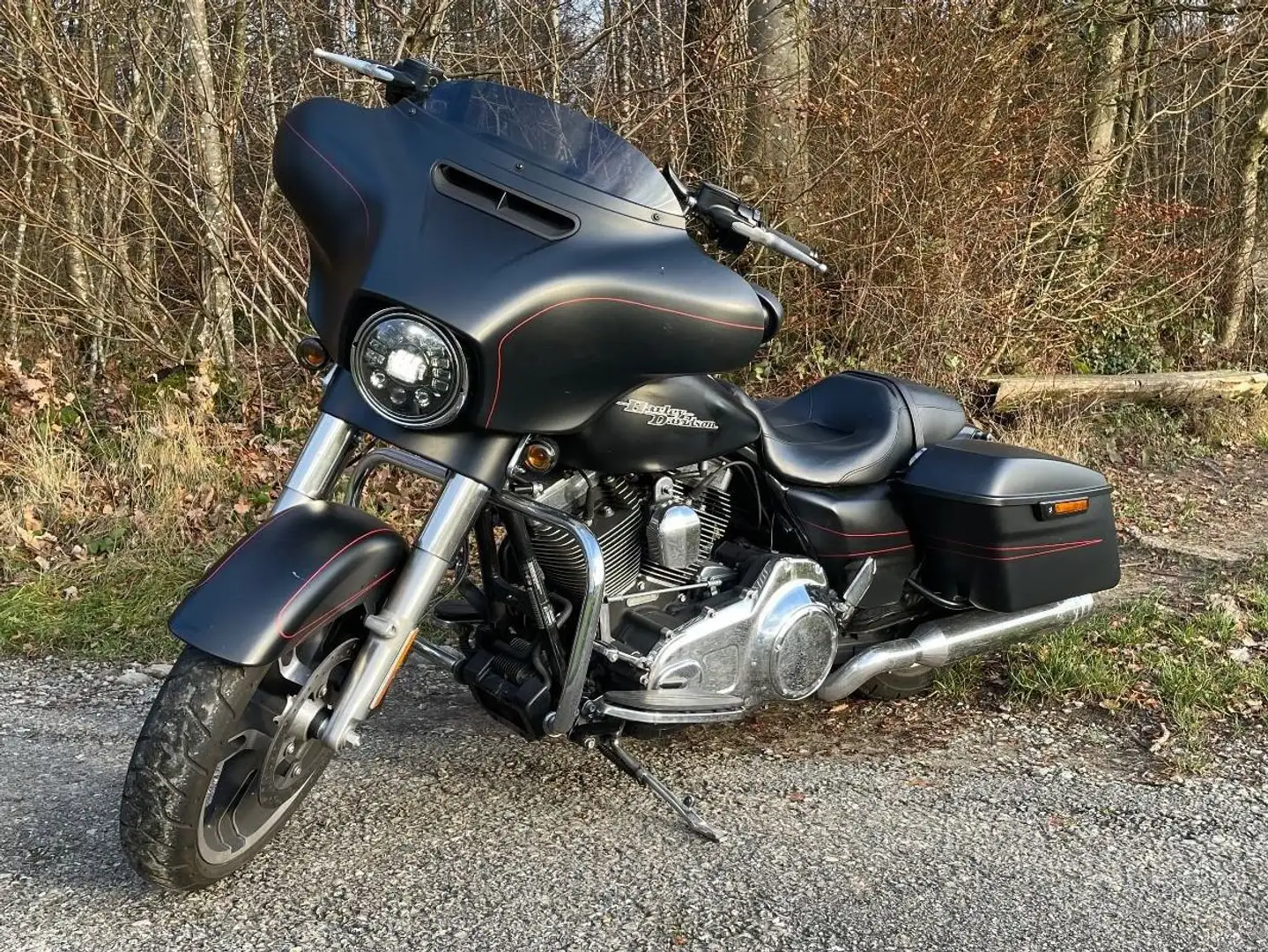 Harley-Davidson Street Glide Schwarz - 2