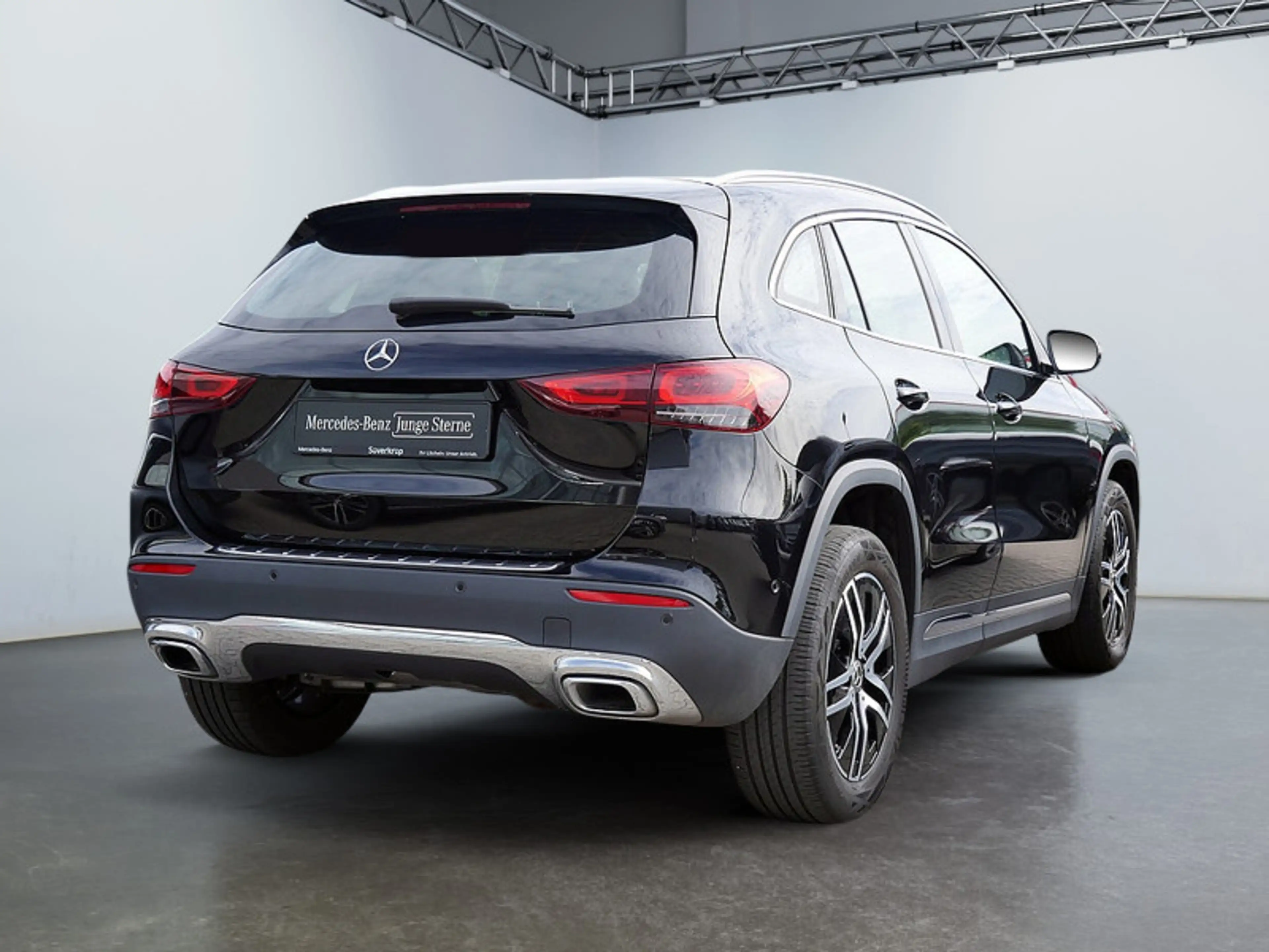 Mercedes-Benz GLA 250 PROGRESSIVE AHK SPUR PDC SHZ — photo 5