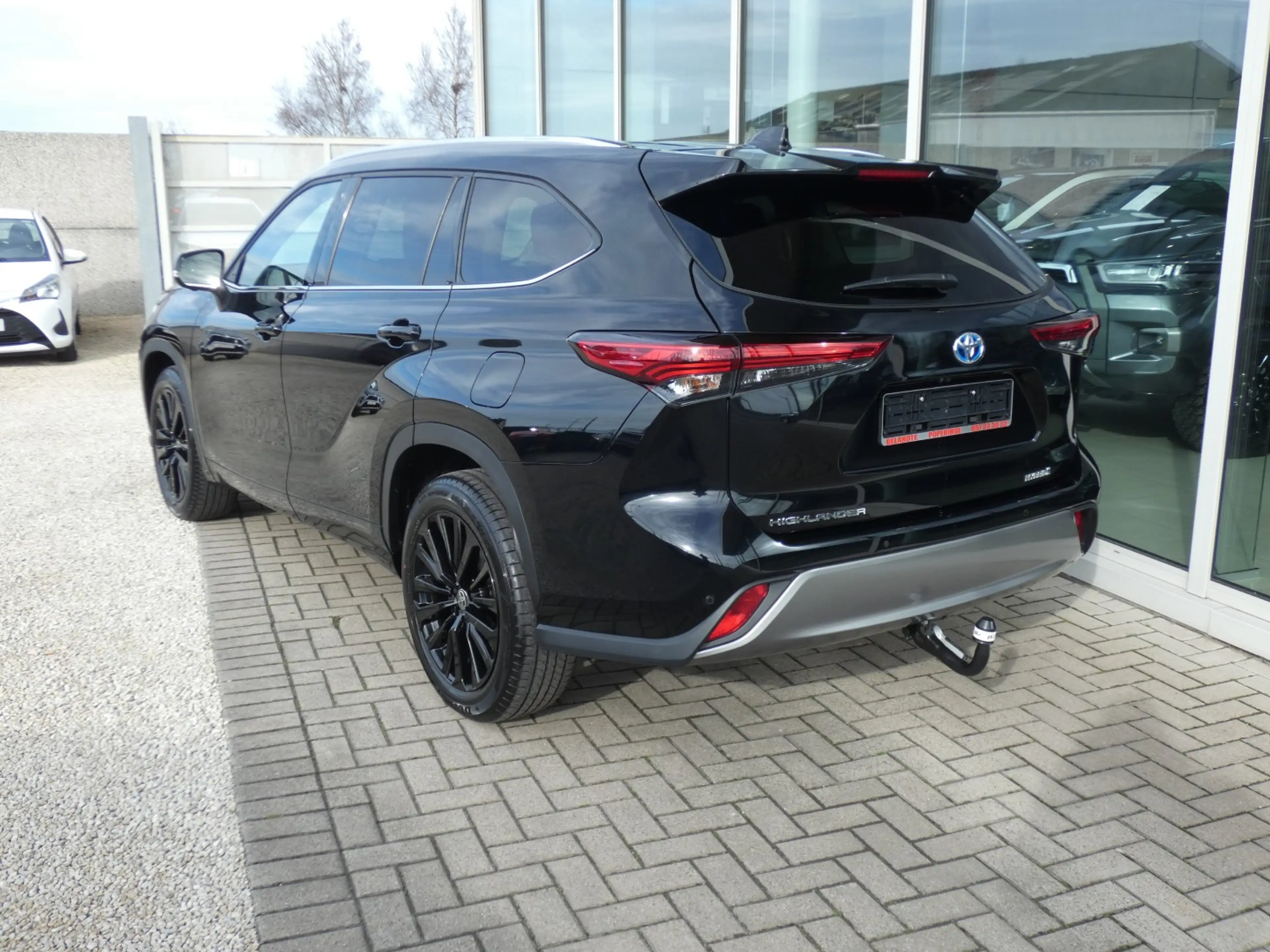 Toyota Highlander Hybrid AWD Premium Plus 7PL +Trekhaak +PANO — photo 5