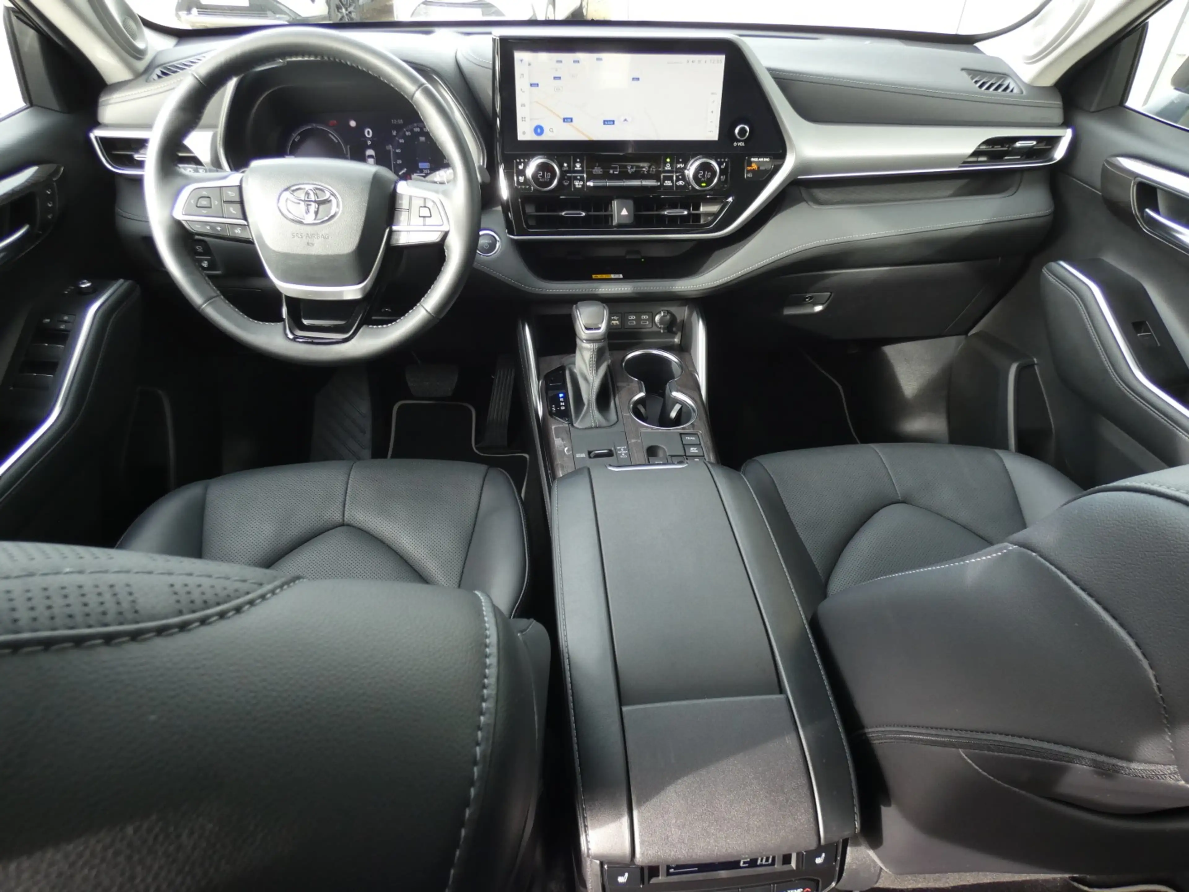 Toyota Highlander Hybrid AWD Premium Plus 7PL +Trekhaak +PANO — photo 10