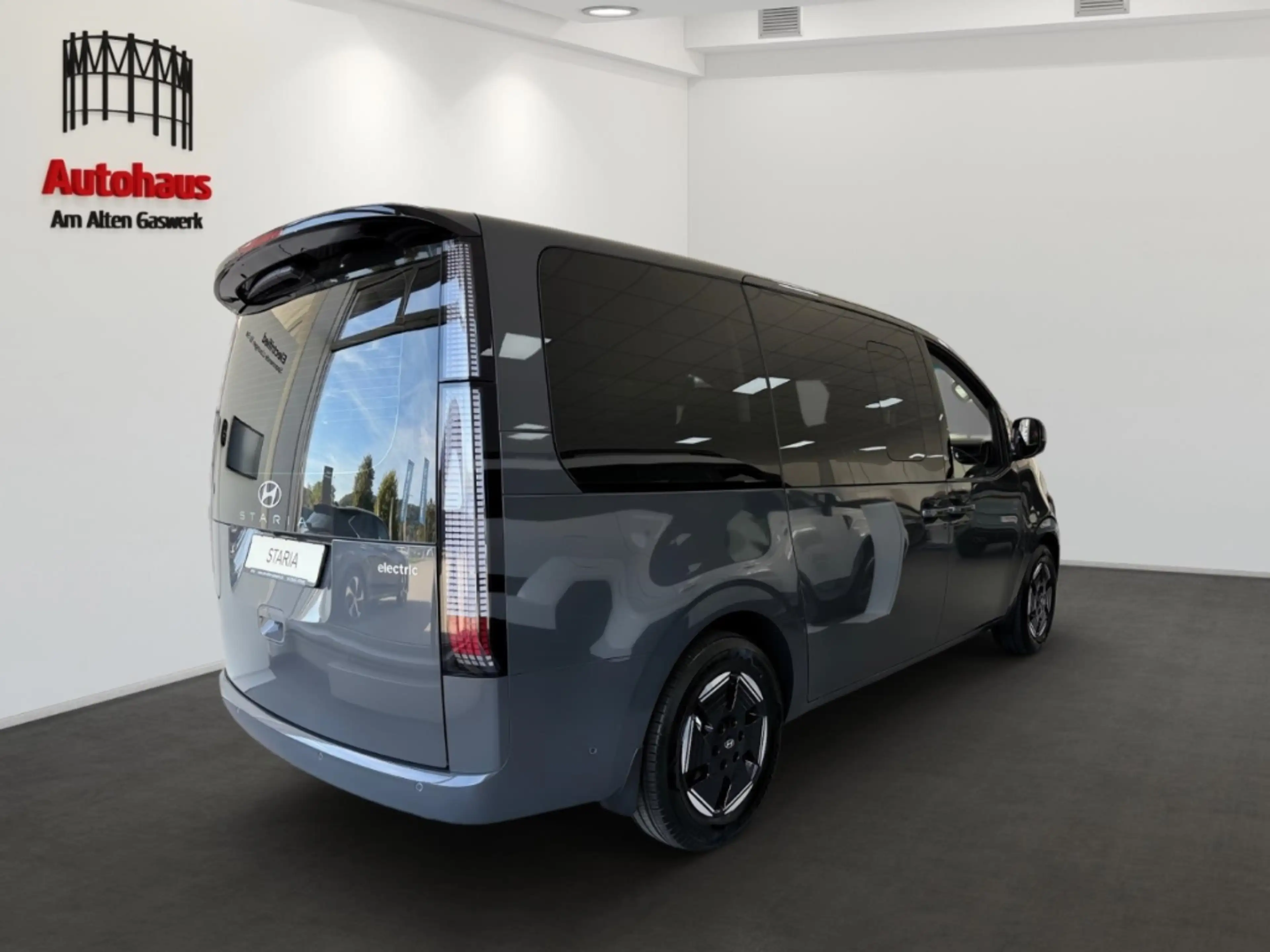 Hyundai STARIA Prime Elektro ELKTR. SCHIEBETÜREN+360GRAD+V2L — photo 3