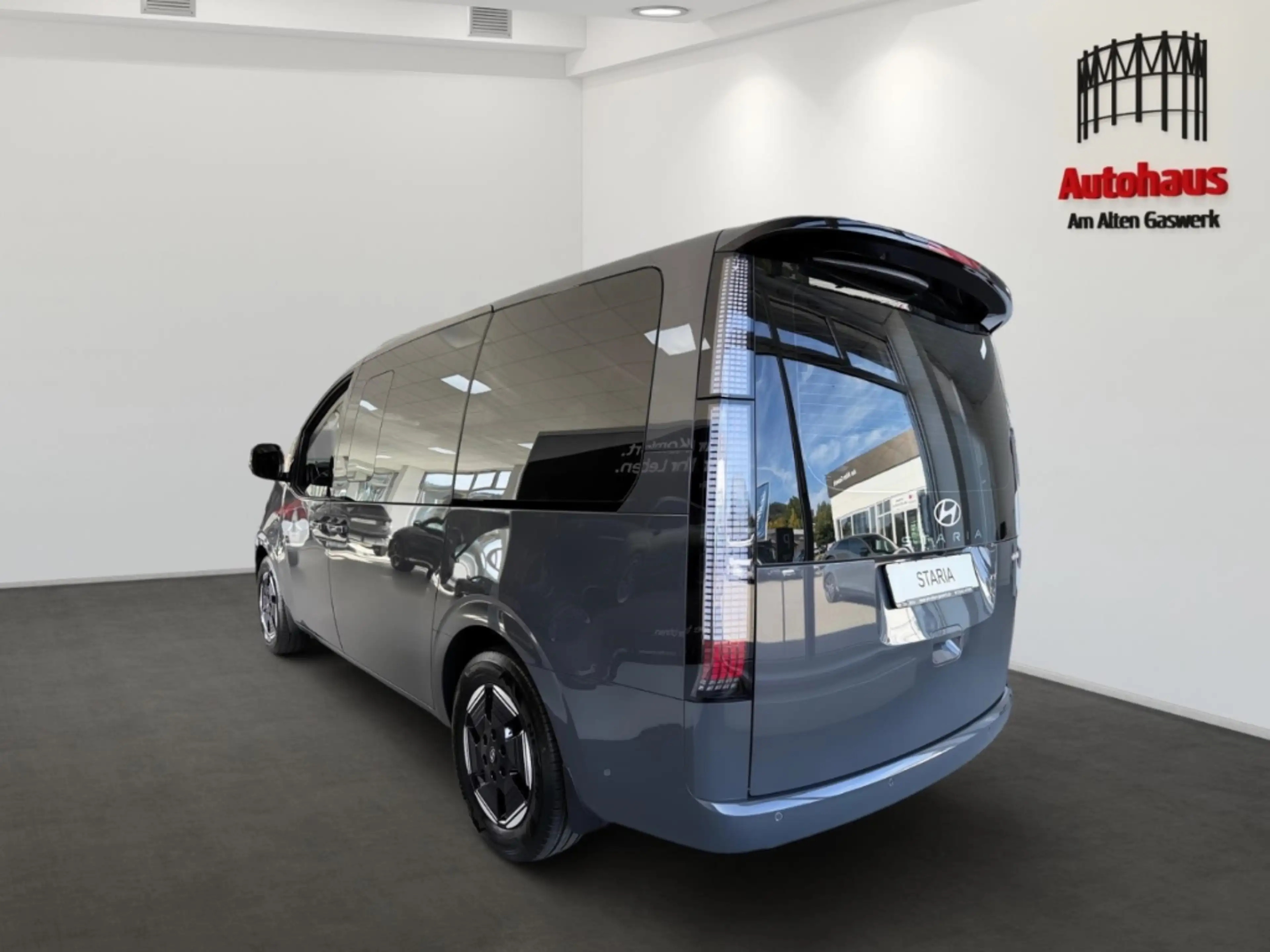 Hyundai STARIA Prime Elektro ELKTR. SCHIEBETÜREN+360GRAD+V2L — photo 4