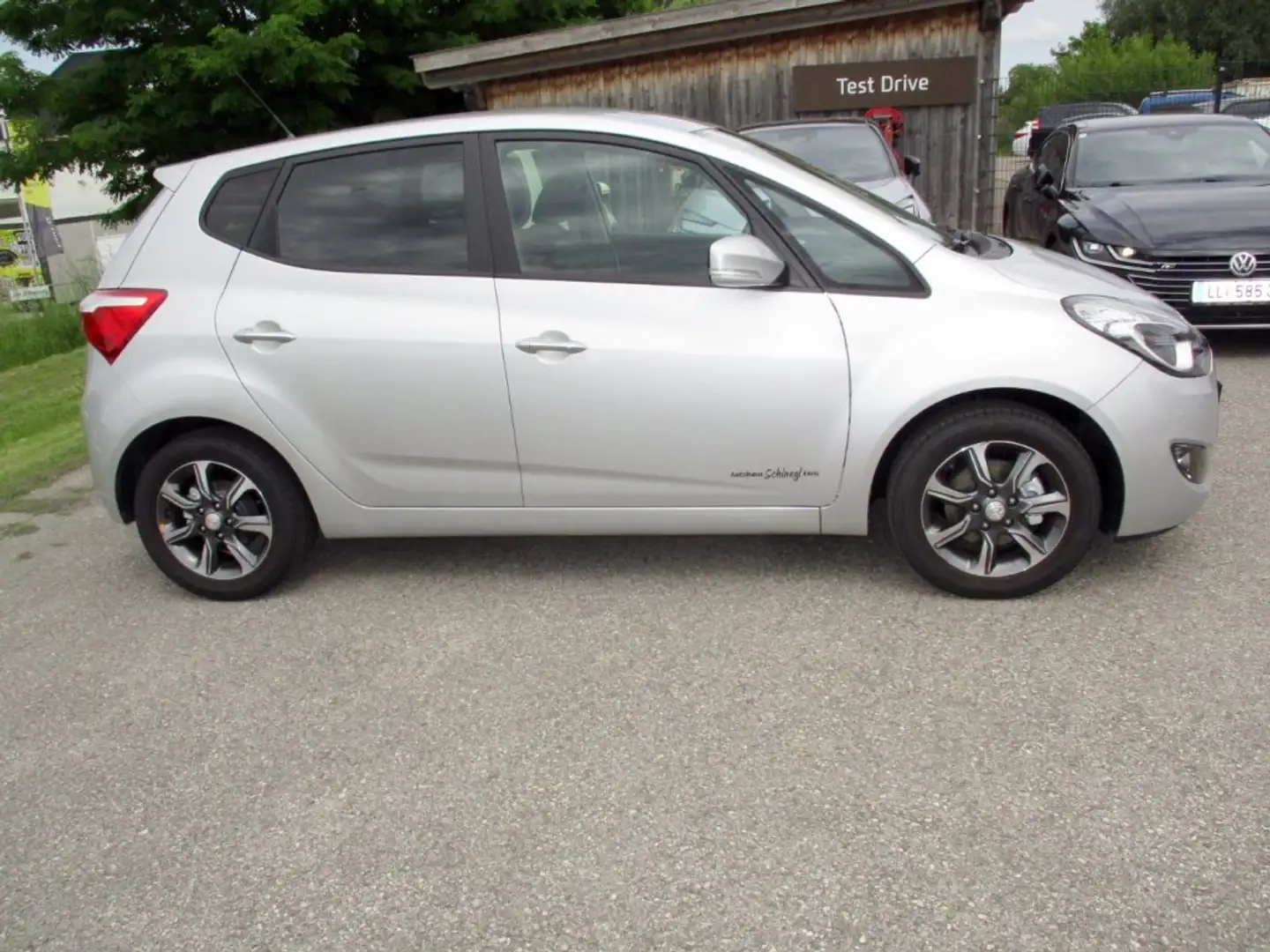 Hyundai iX20 GO 1,6 CVVT AT 204f-P8 Silber - 2