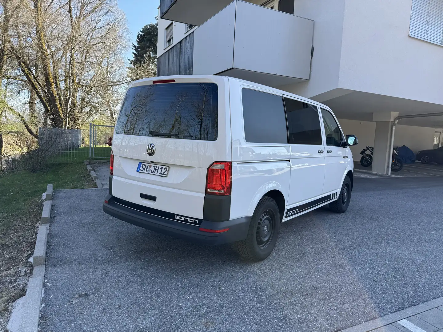 Volkswagen T6 Transporter Kurz Weiß - 2