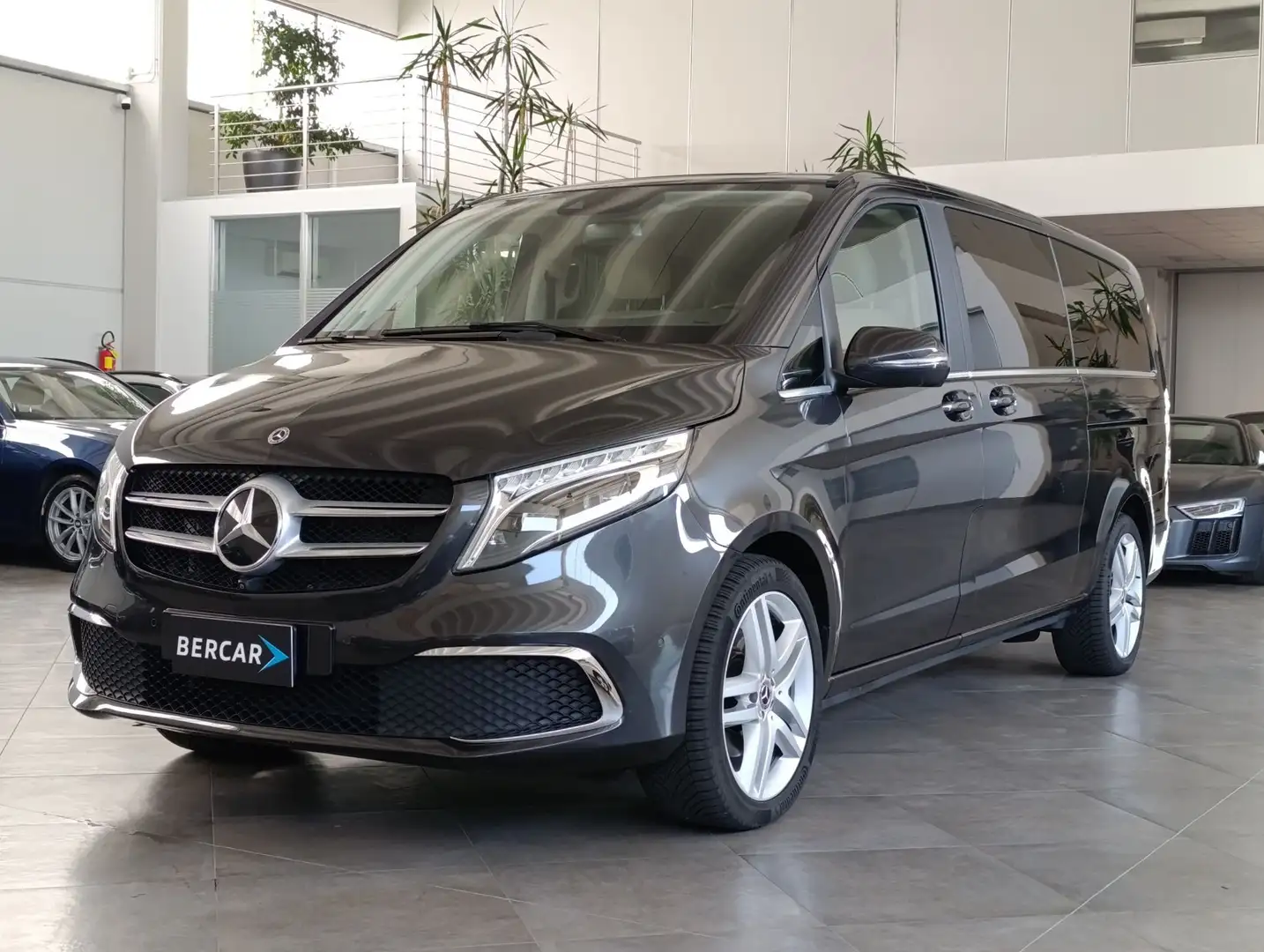 Mercedes-Benz V 250 V 250 d Automatic 4Matic Premium Extralong Black - 1