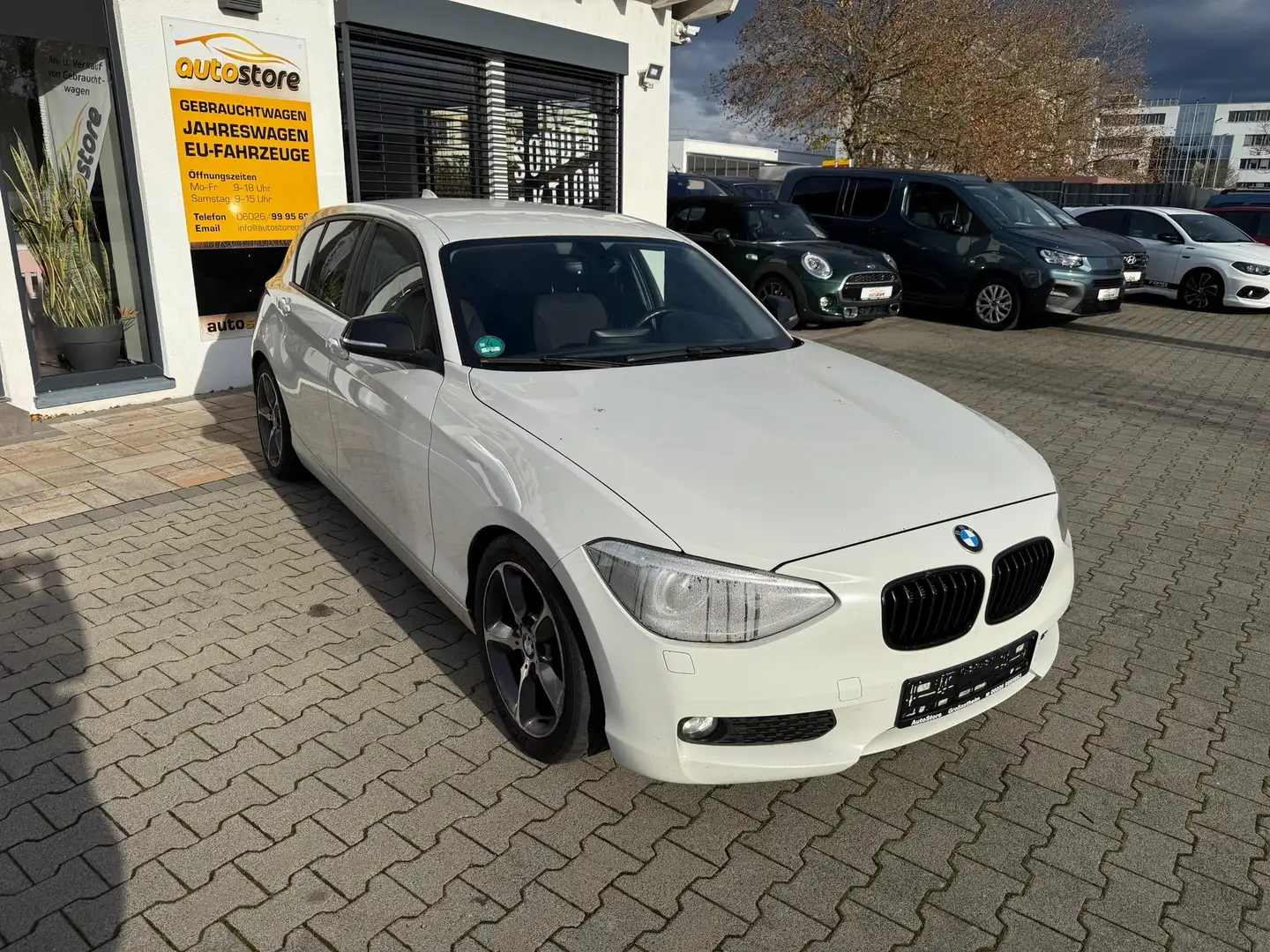 BMW 118 118d 105 kW (143 PS), Schalt. 6-Gang Blanc - 2