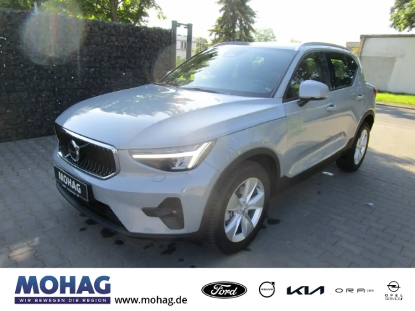 Volvo XC40 2WD B3 EU6e Core Navi digitales Cockpit Soundsyste Grau - 1