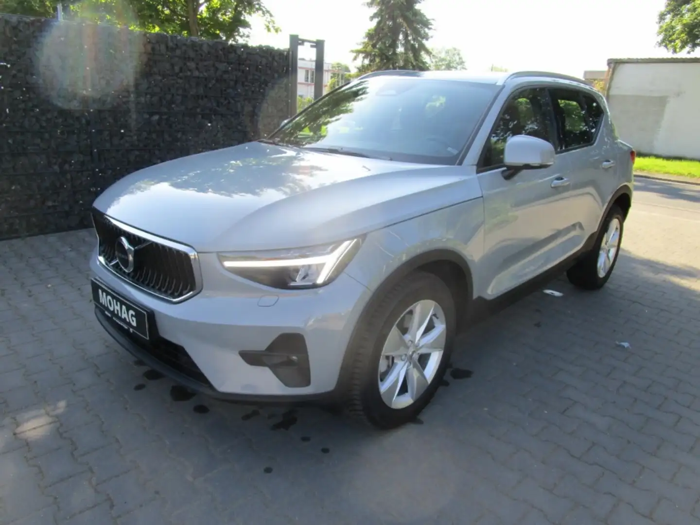 Volvo XC40 2WD B3 EU6e Core Navi digitales Cockpit Soundsyste Grau - 1