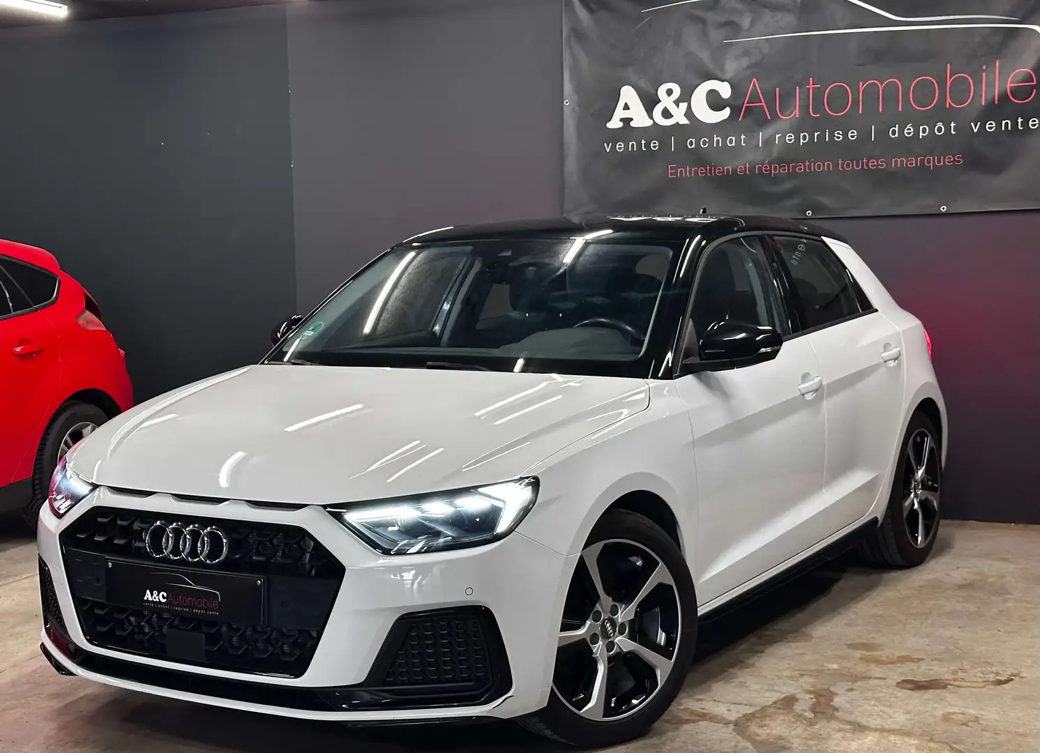 Audi A1 A1 Sportback 1.0 essnece Blanc - 1