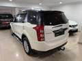 Mahindra XUV500 2.2D W8 FWD Beige - thumbnail 7