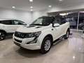 Mahindra XUV500 2.2D W8 FWD Beige - thumbnail 2